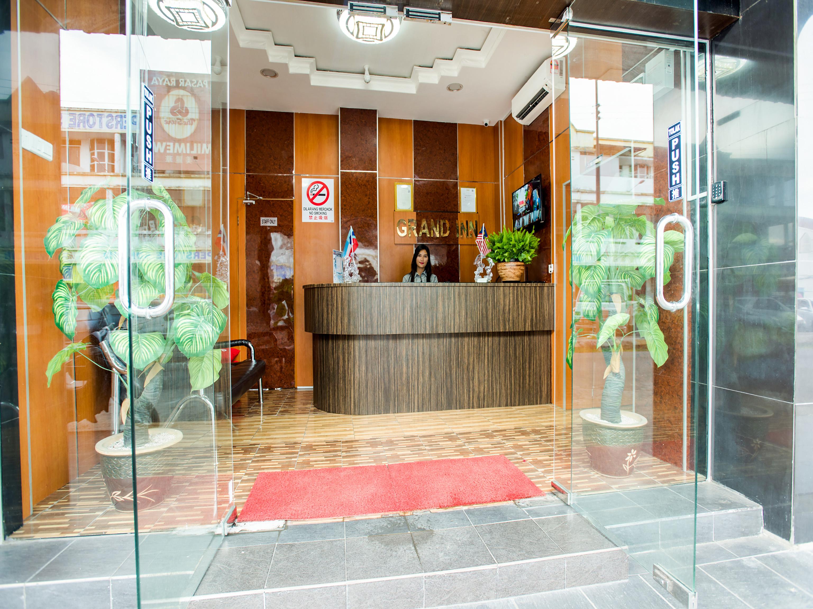Vista Lobby OYO 89712 Grand Inn