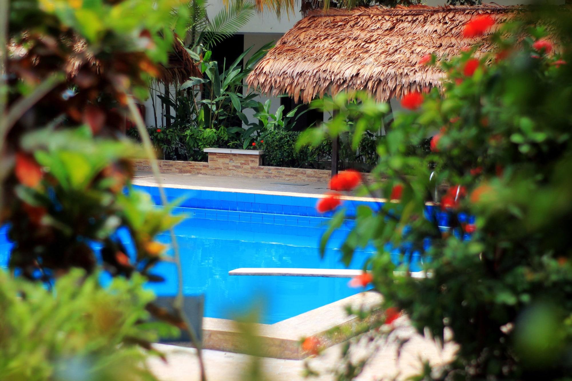Vista Piscina Hotel Sol de Oriente Pucallpa