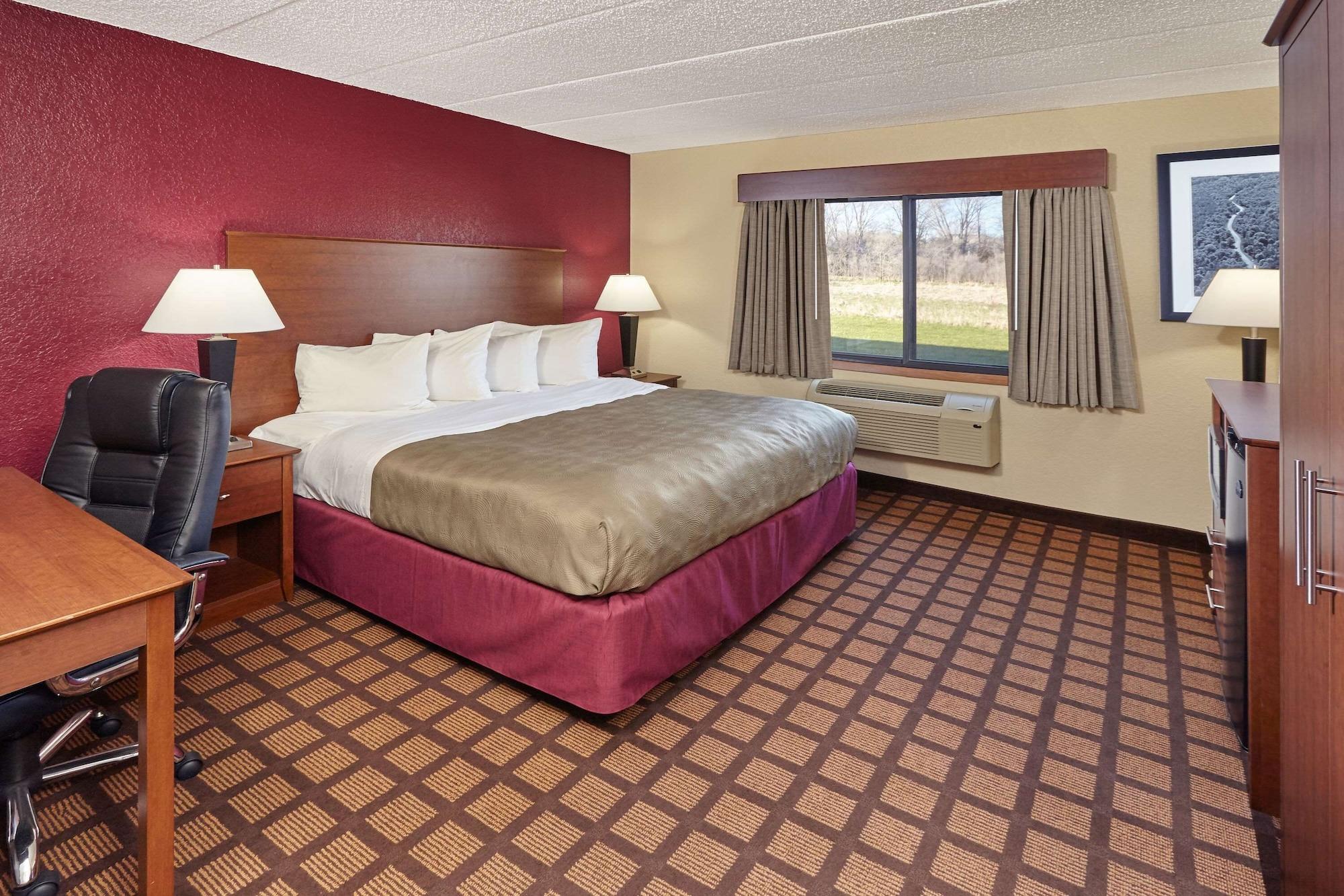 Habitación AmericInn by Wyndham Burlington