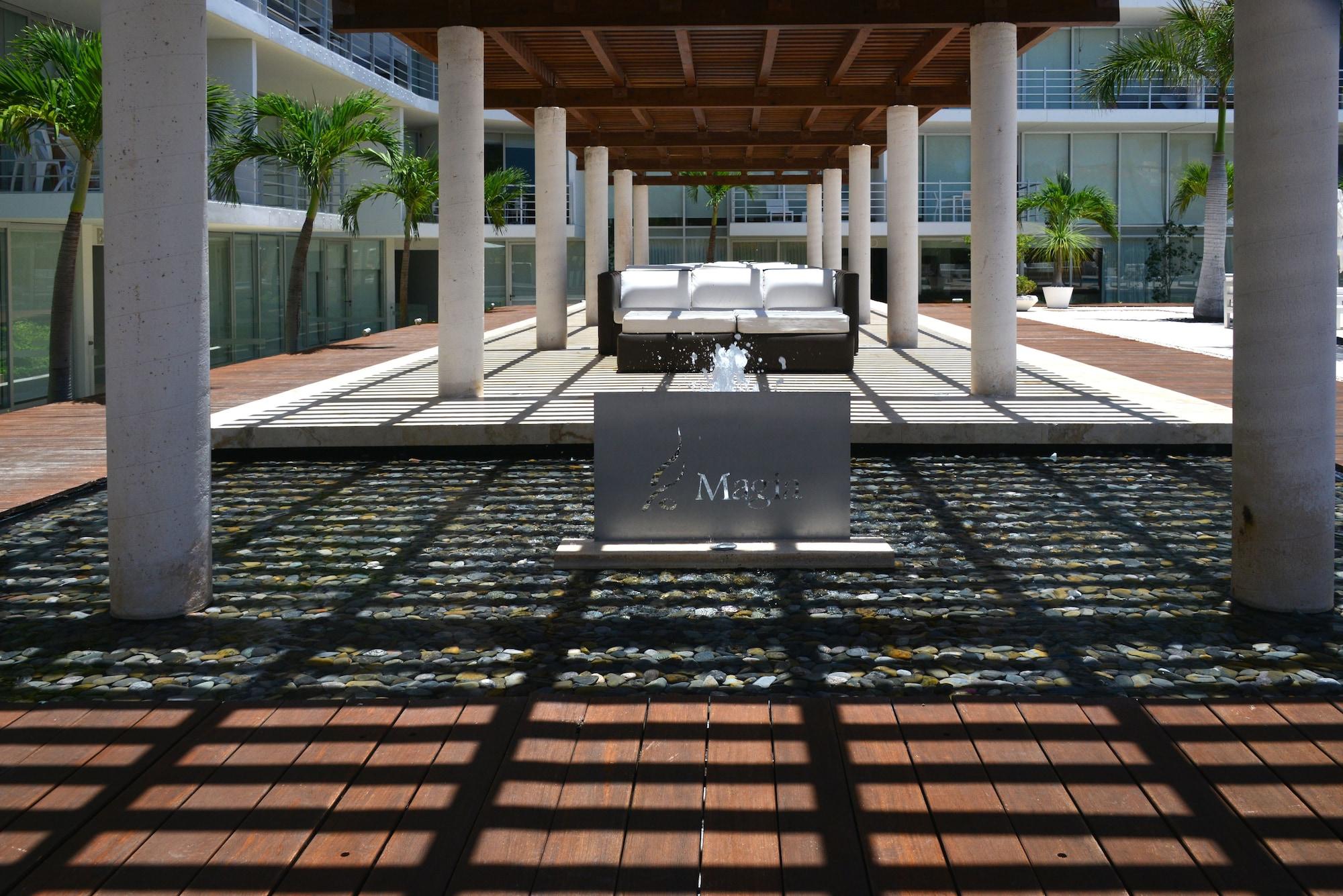 Vista Lobby Magia Beachside Condo