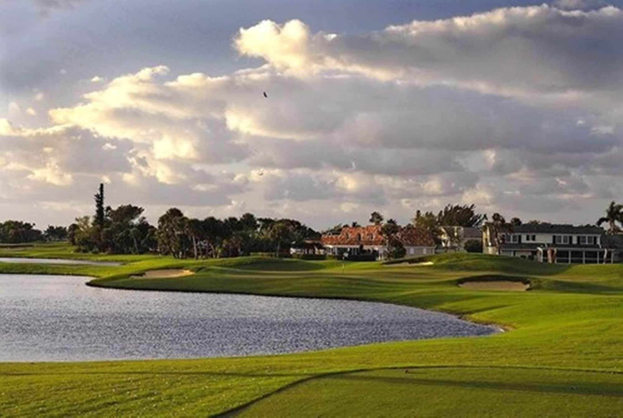 Campo de Golf Super 8 by Wyndham North Palm Beach