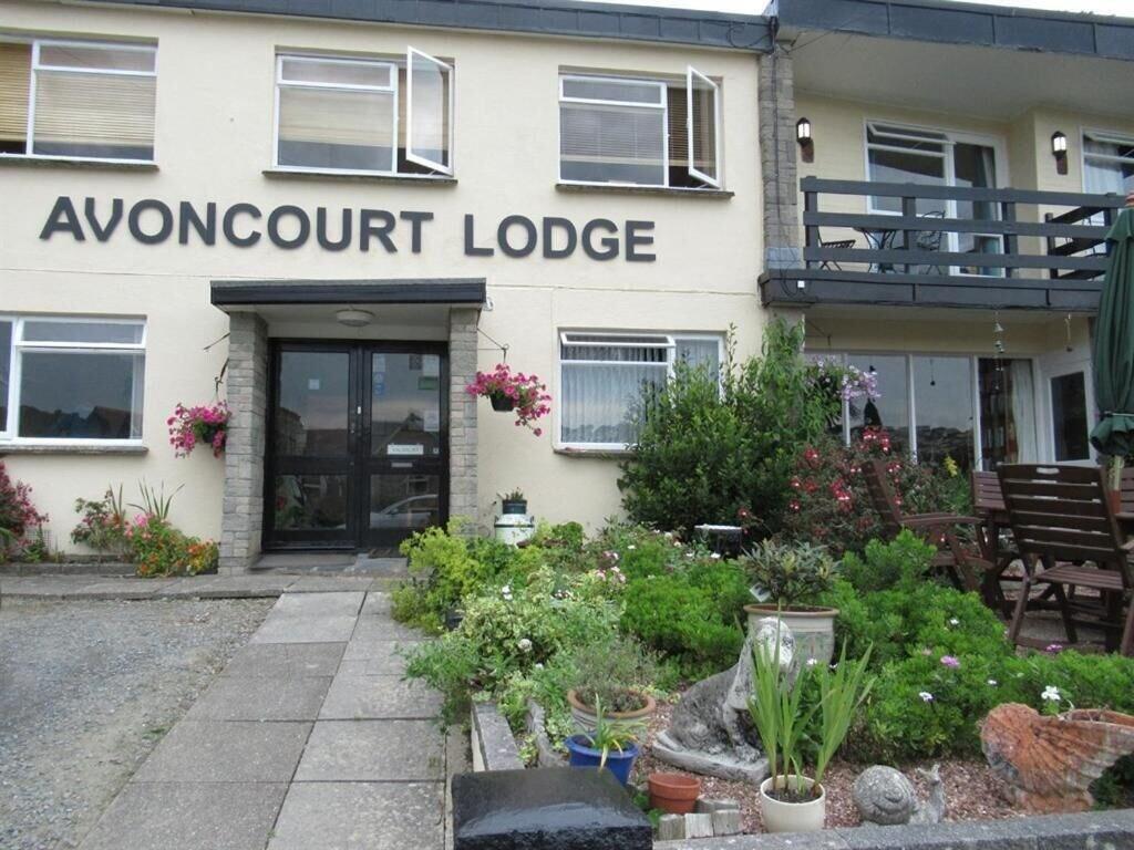 Vista Exterior Avoncourt Lodge