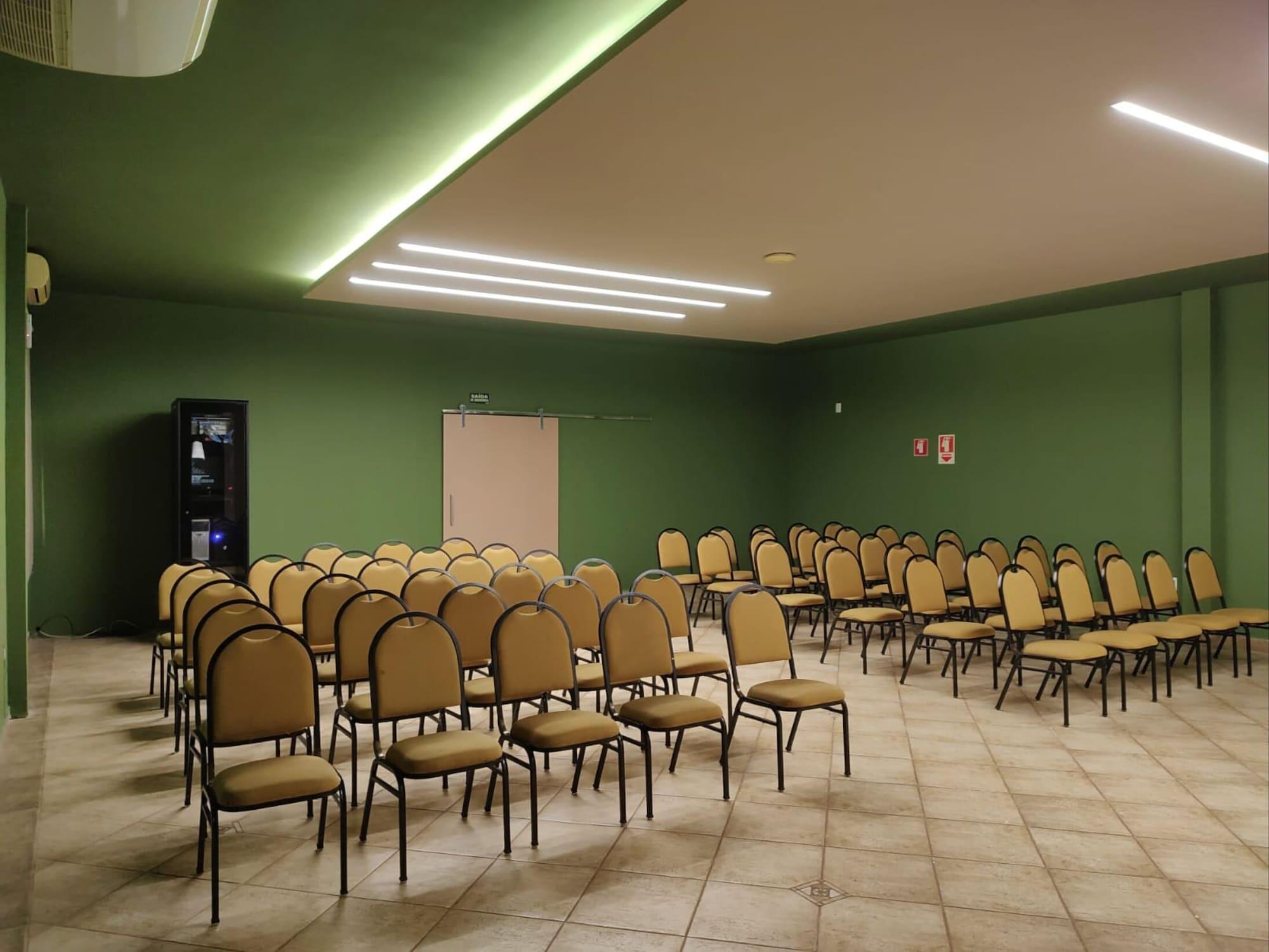 Sala de Reuniones Pousada Santa Rita
