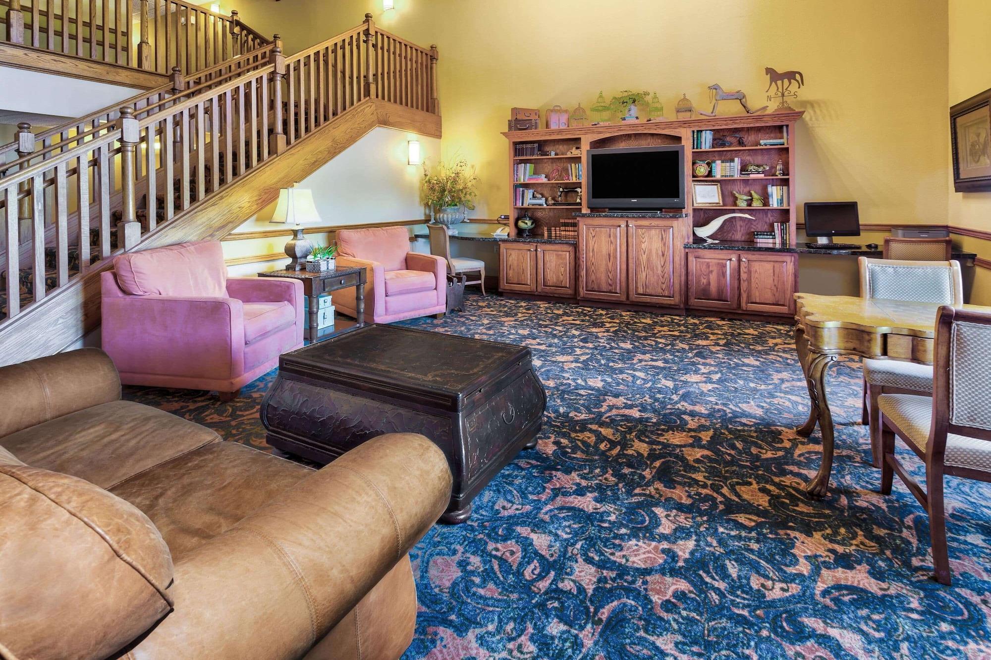 Vista Lobby AmericInn by Wyndham Vidalia