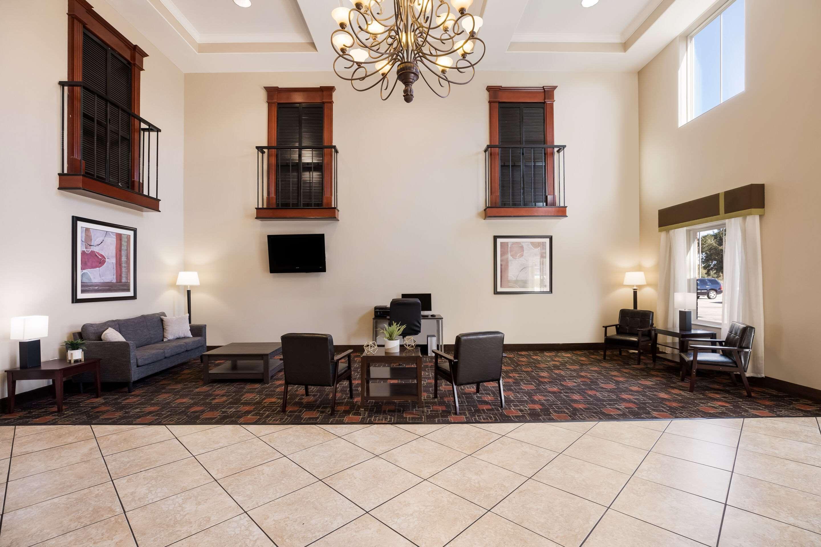 Vista Lobby Suburban Studios Berwick - Morgan City