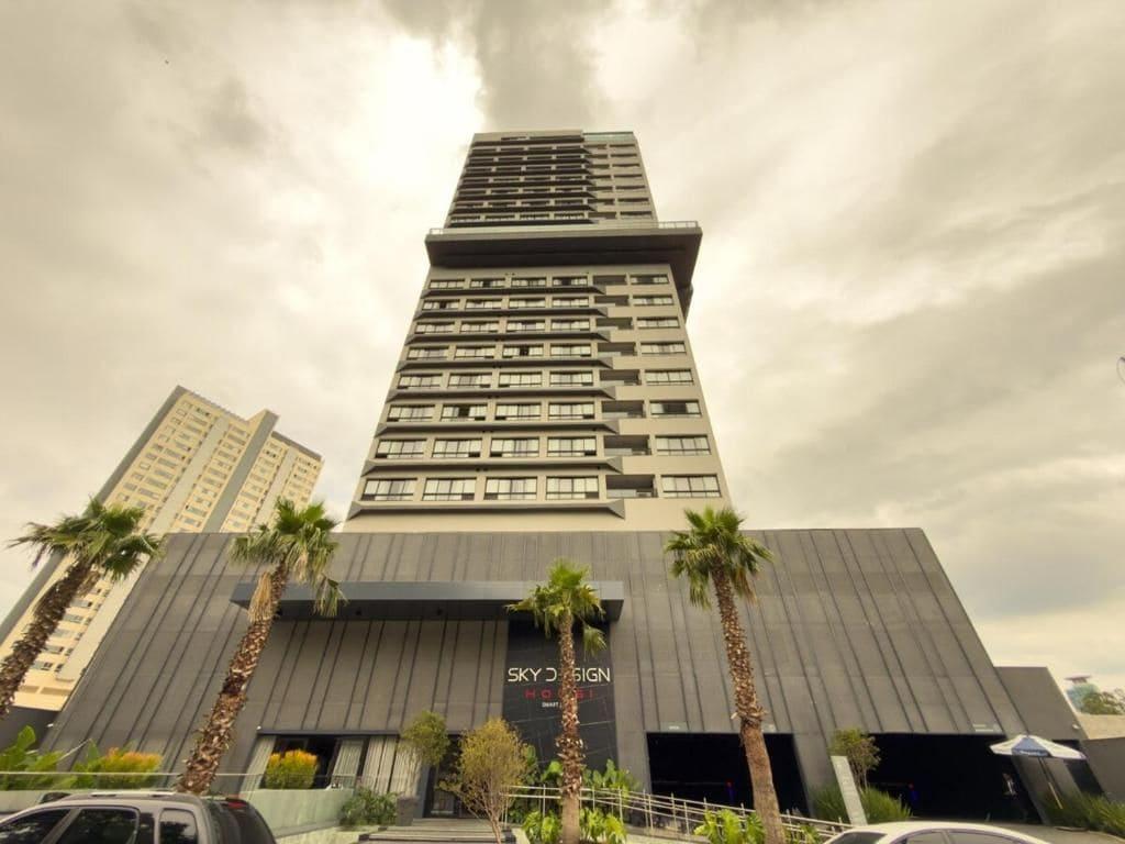 Vista da fachada Sky Design Alphaville by Rhouses