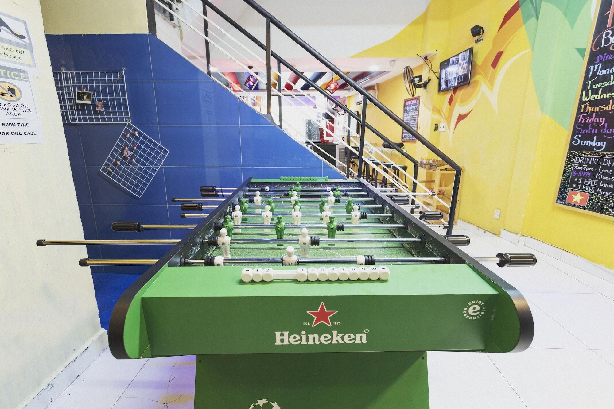 Instalaciones Recreativas Hangout Hostel HCM