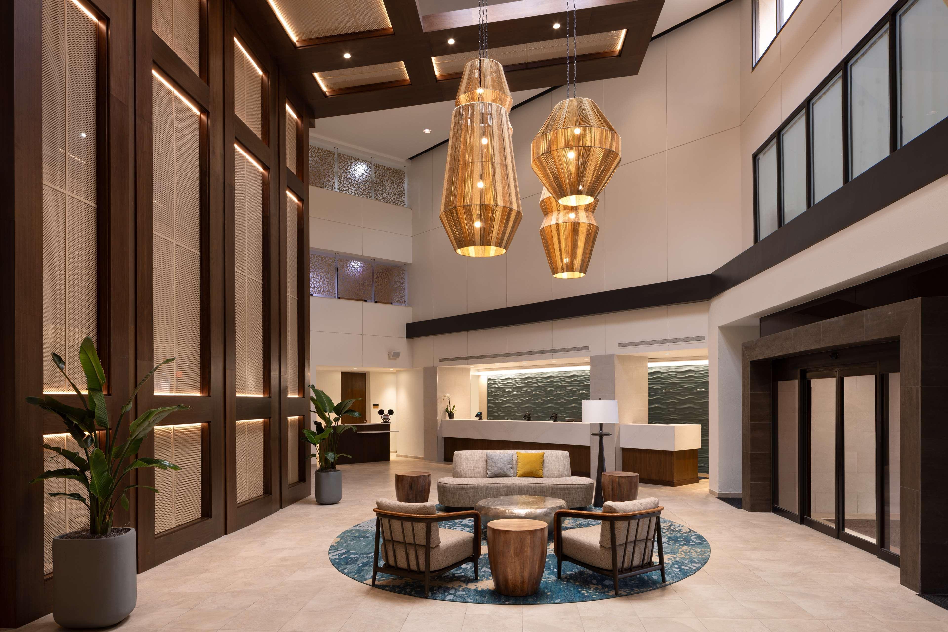 Vista Exterior DoubleTree Suites by Hilton Orlando - Disney Springs Area