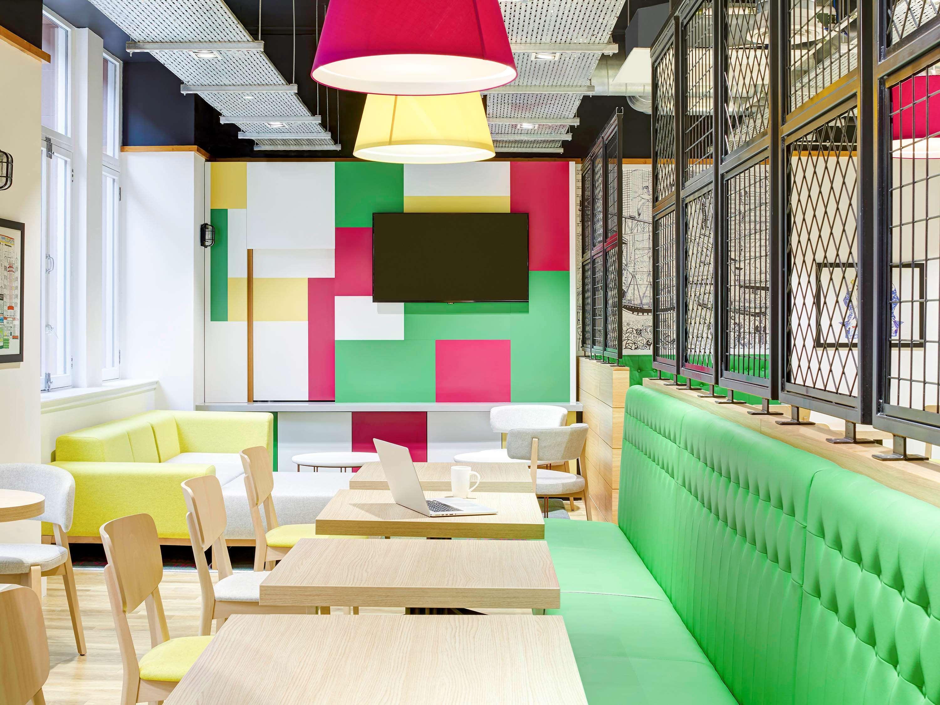 Vista Lobby Ibis Styles Glasgow Centre George Square