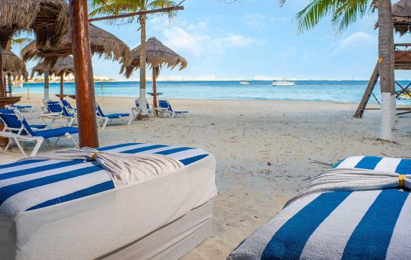 Beachscape Kin Ha Villas & Suites Hotel - Hoteles cerca de Playa Caracol en Cancún