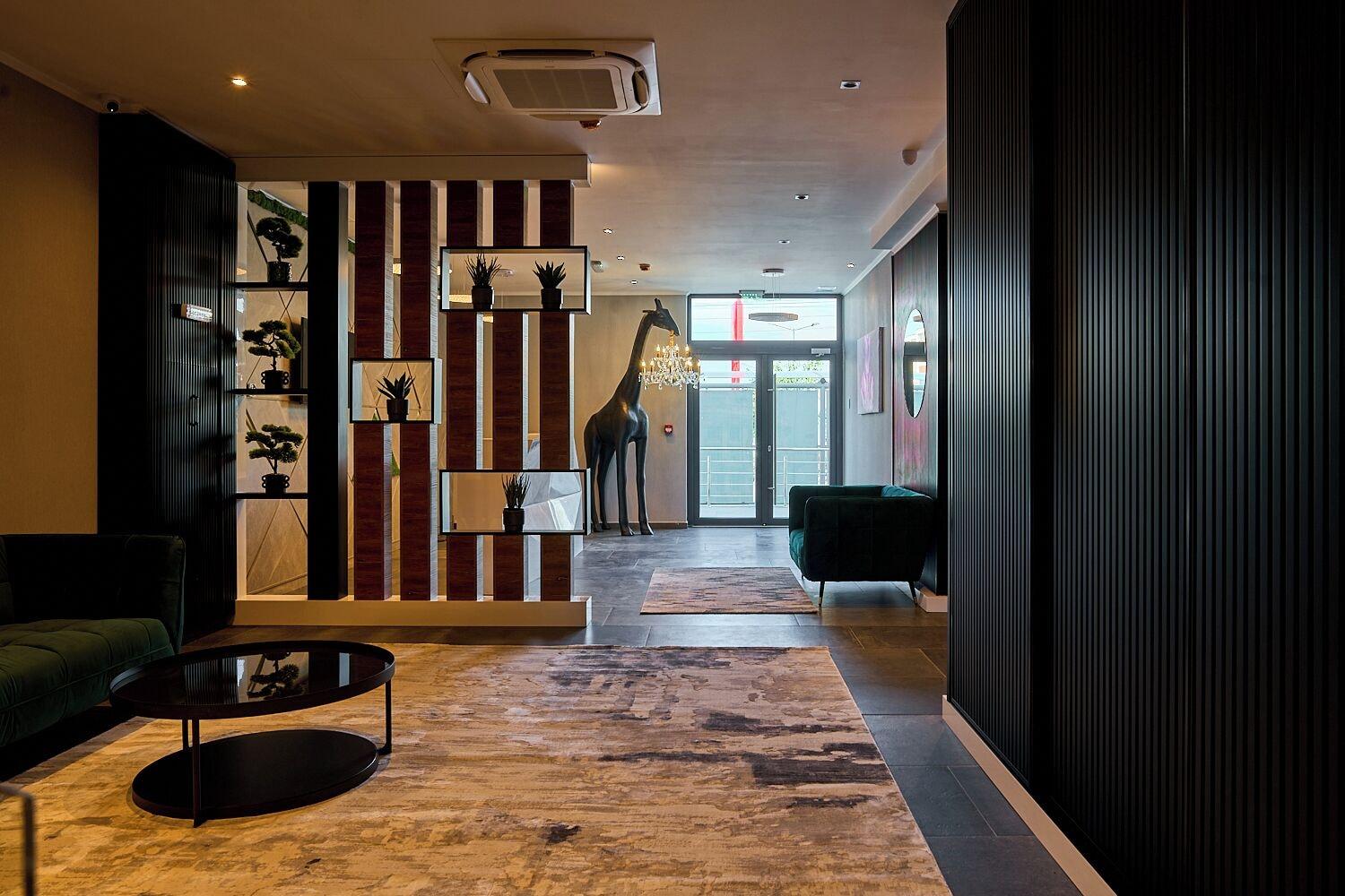 Vista Lobby Bach Apartments 2