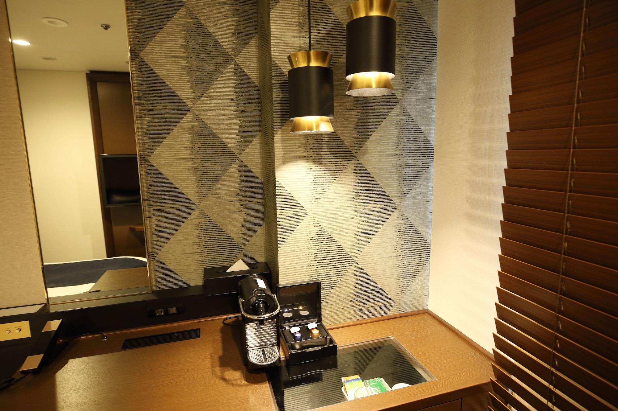 Set de Habitación Kobe Sannomiya Tokyu REI Hotel