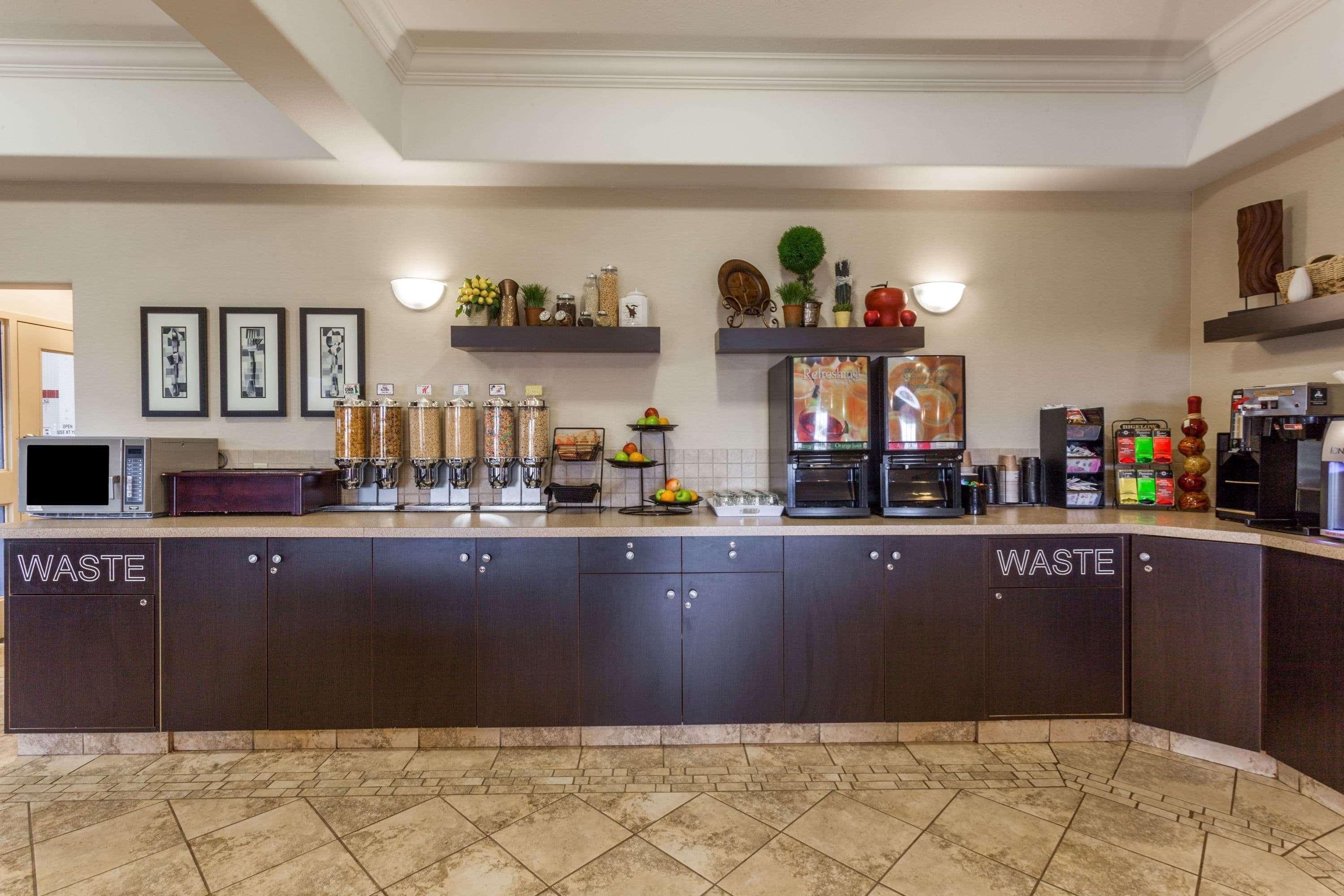 Restaurant Ramada by Wyndham Westlock