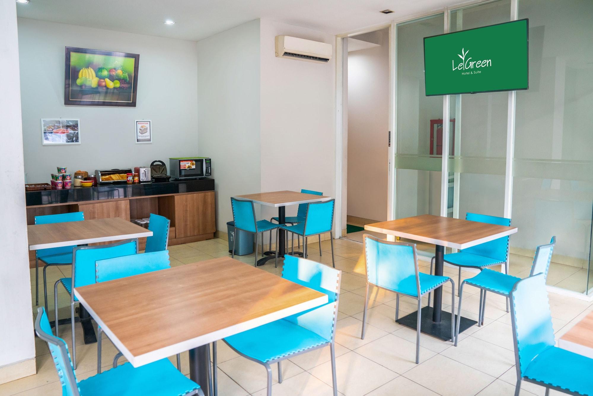 Vista Lobby LeGreen Suite Senayan