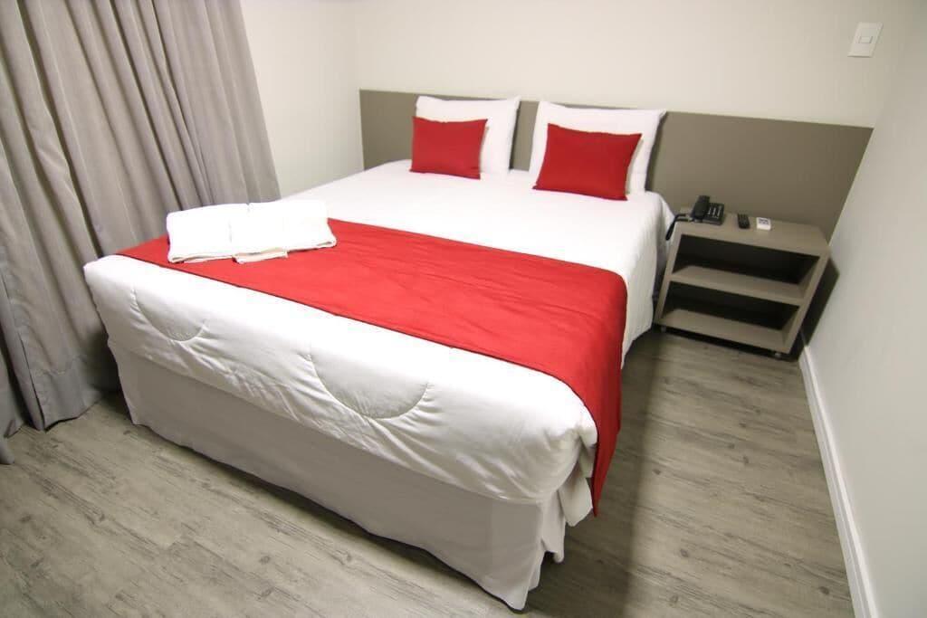 Varios Lagoa Flat Hotel