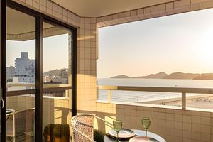 Alquiler Vacacional - Flat com piscina vista ao mar da Praia de Santos