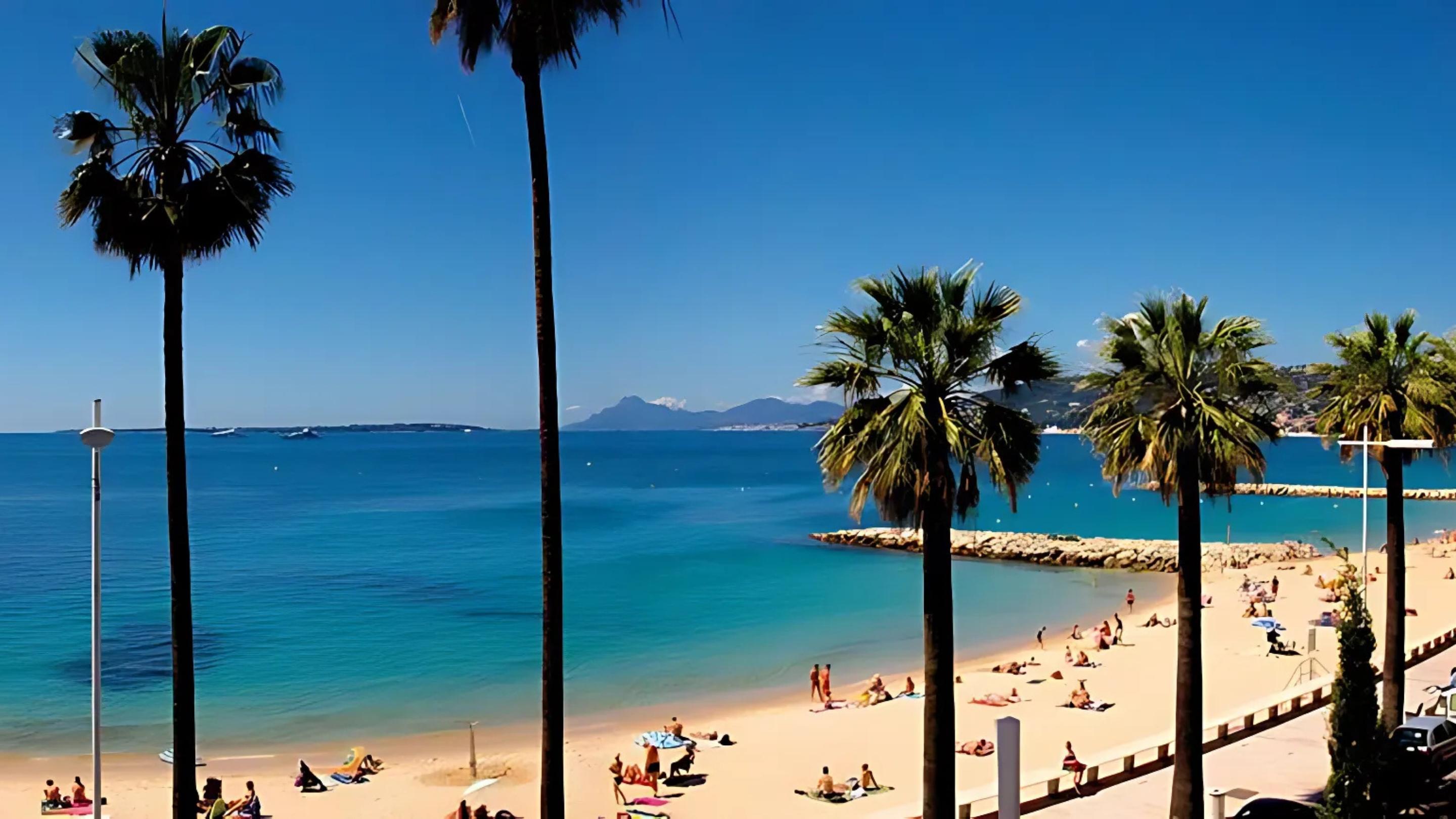 Playa B&B HOTEL Antibes Juan-les-Pins