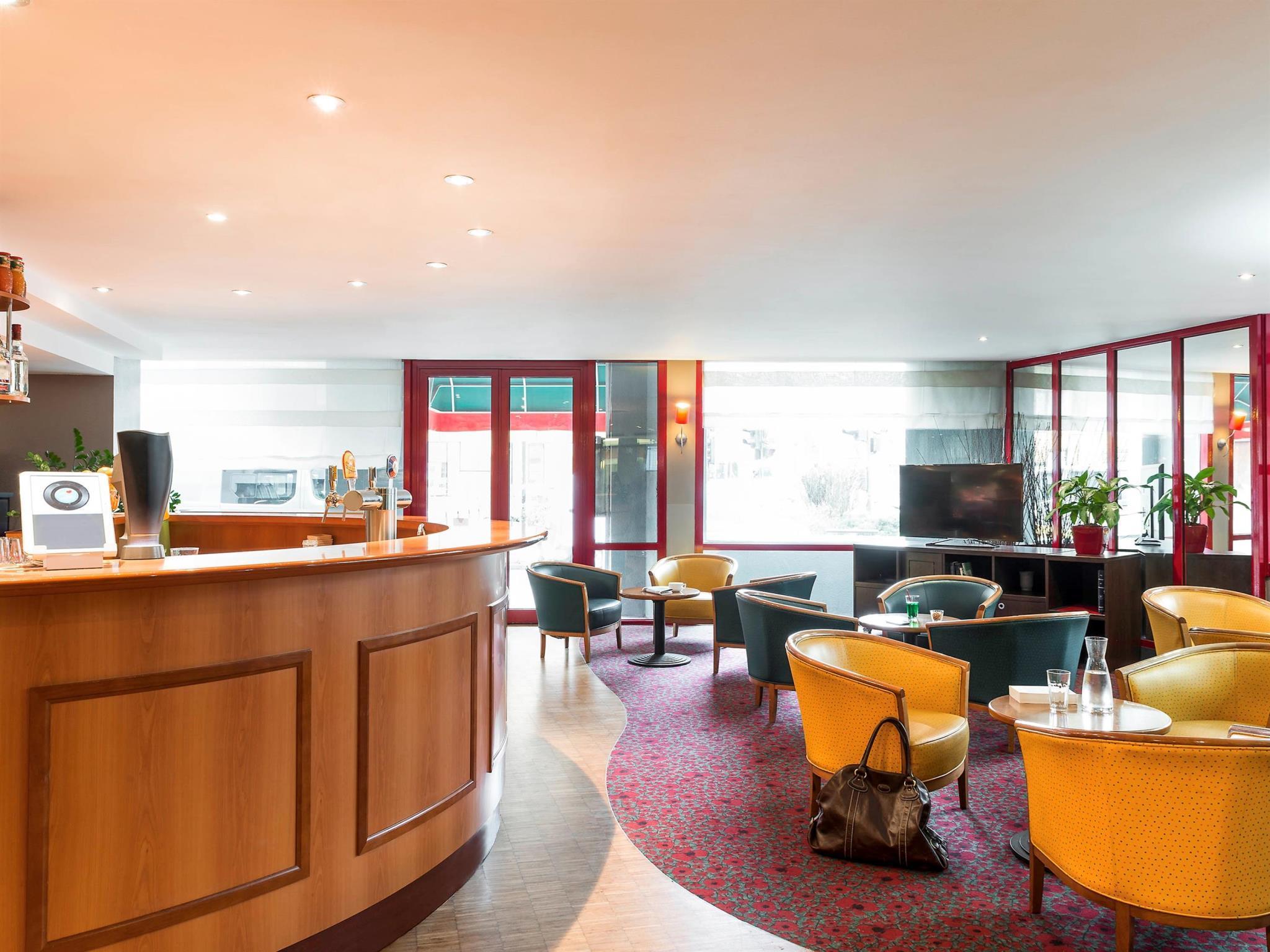 Vista Lobby ibis Bordeaux Centre Meriadeck