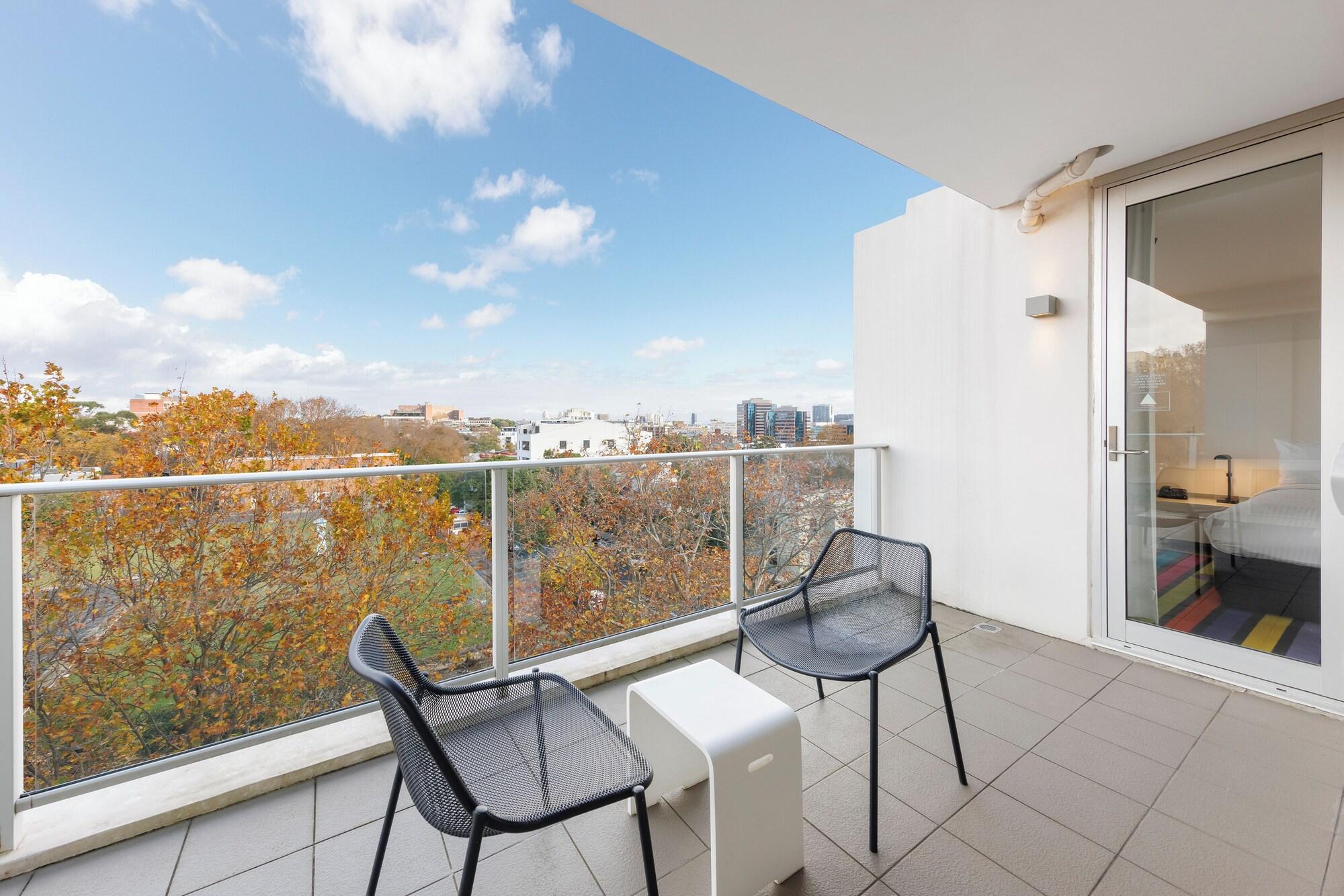 Equipamiento de Habitación ADGE Hotel & Residences