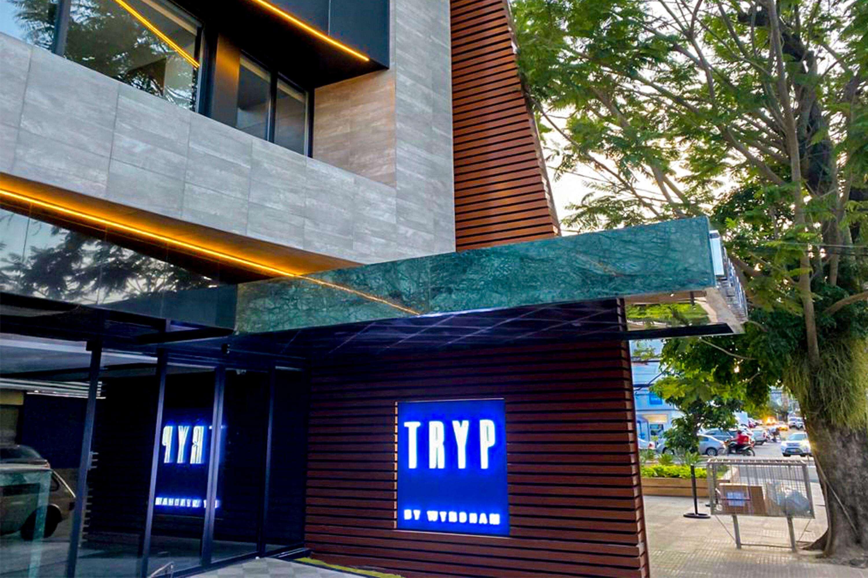 Vista Exterior TRYP by Wyndham Santa Cruz