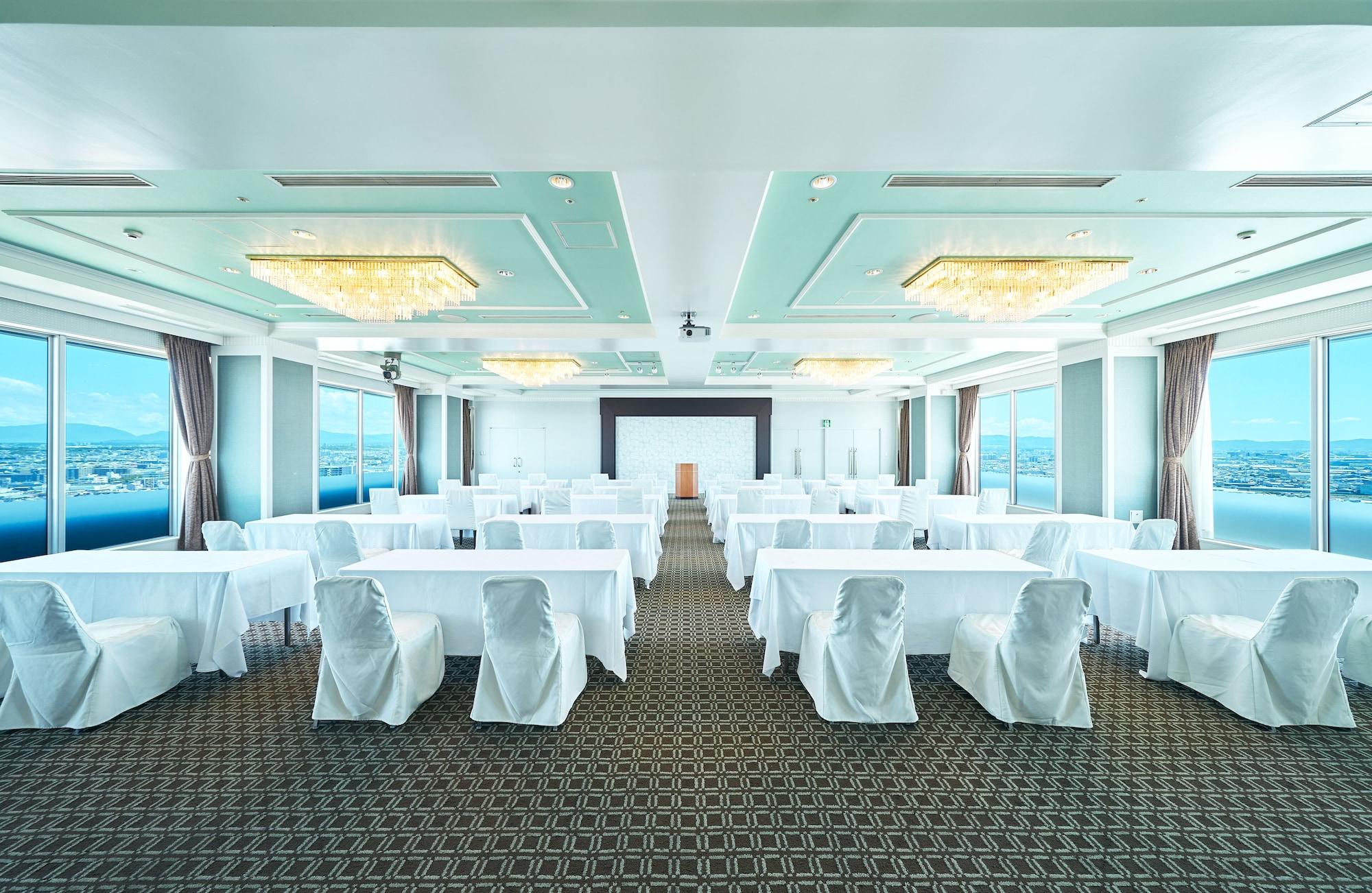 Salón de Baile Kanku Izumiotsu Washington Hotel