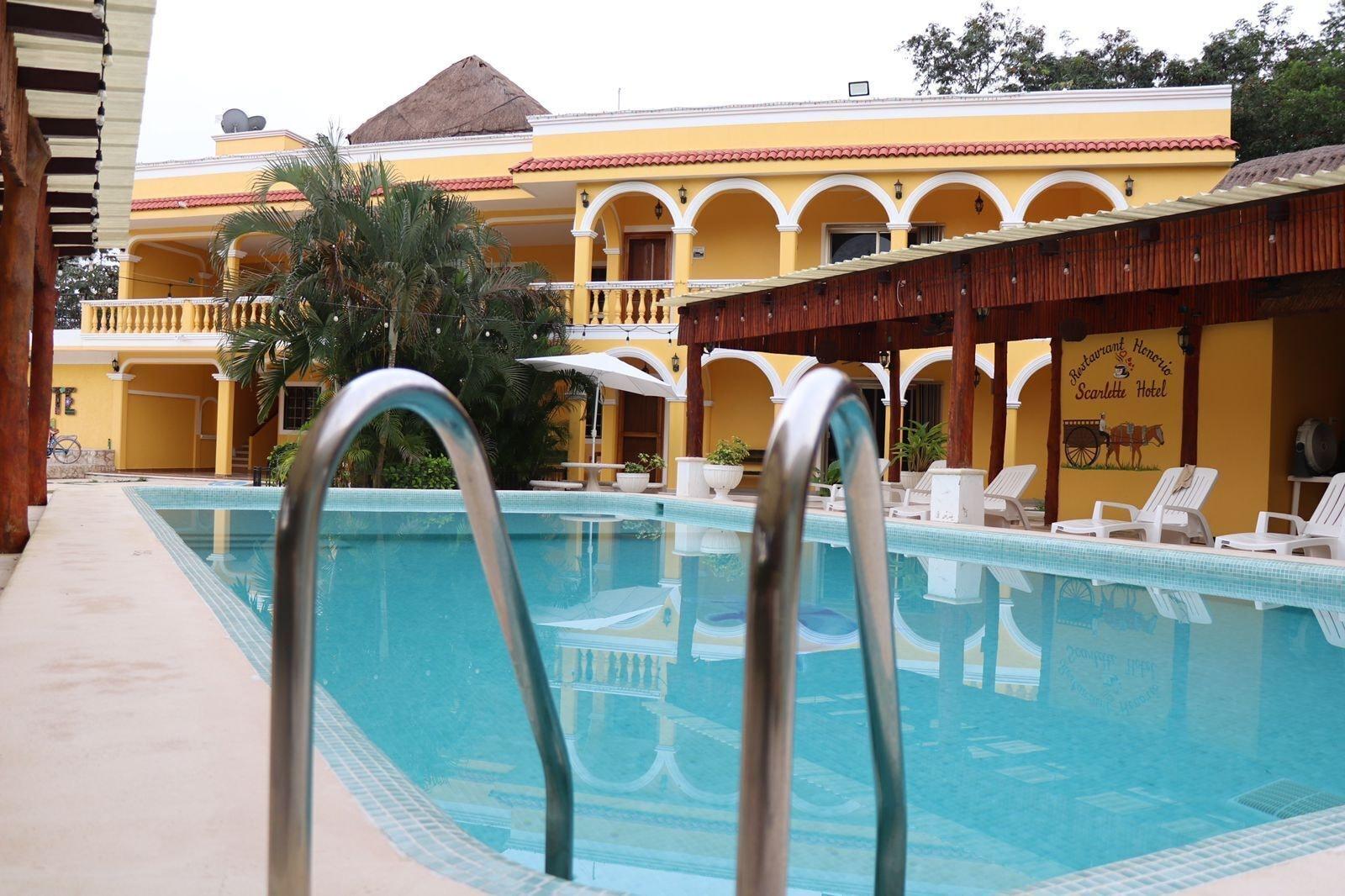Varios Hotel Scarlette