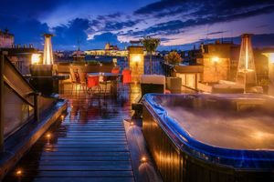 Alquiler Vacacional - 3FL Apt of KINGS + whirlpool in heart of Prague