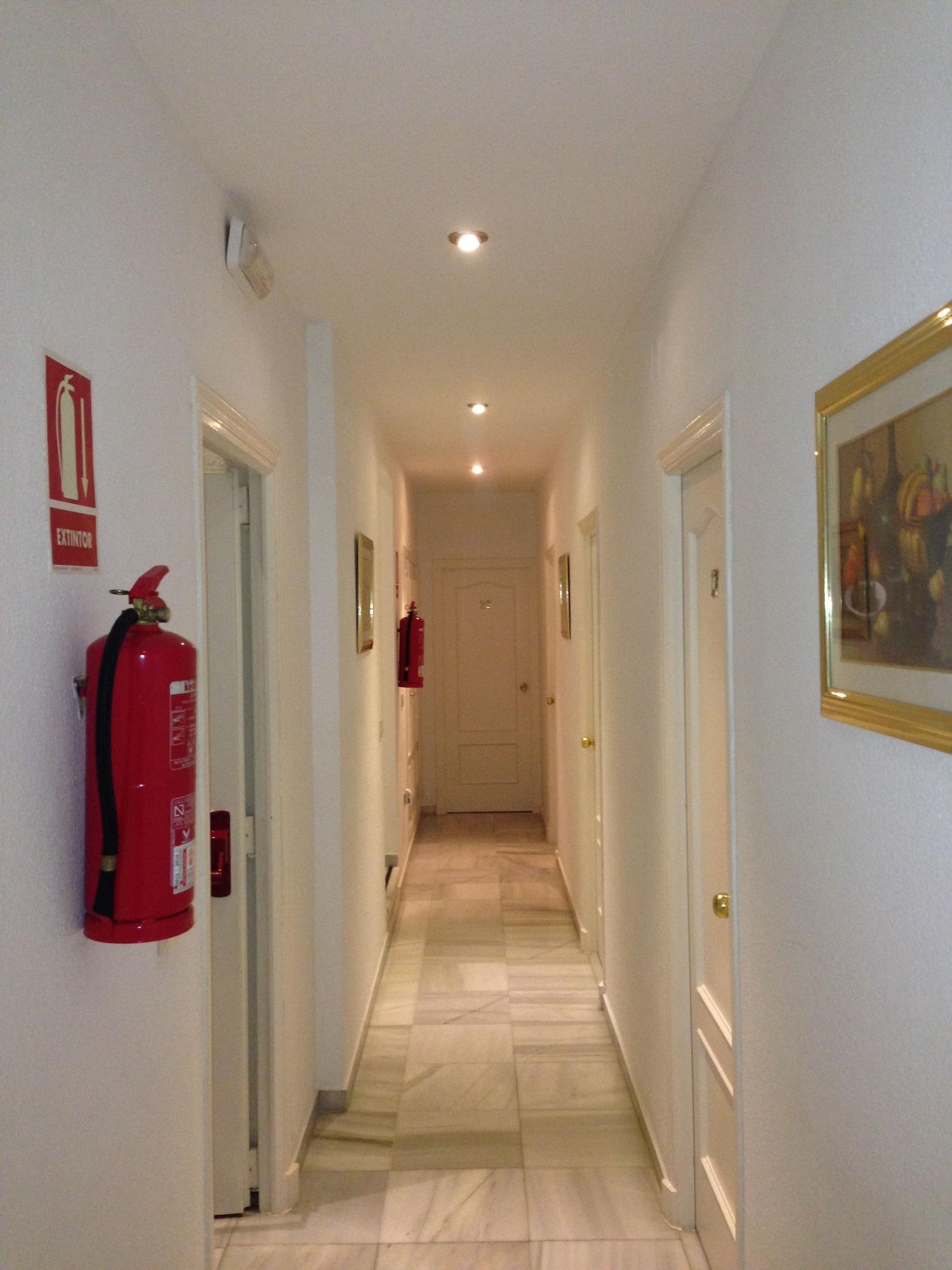 Varios Hostal El Cairo