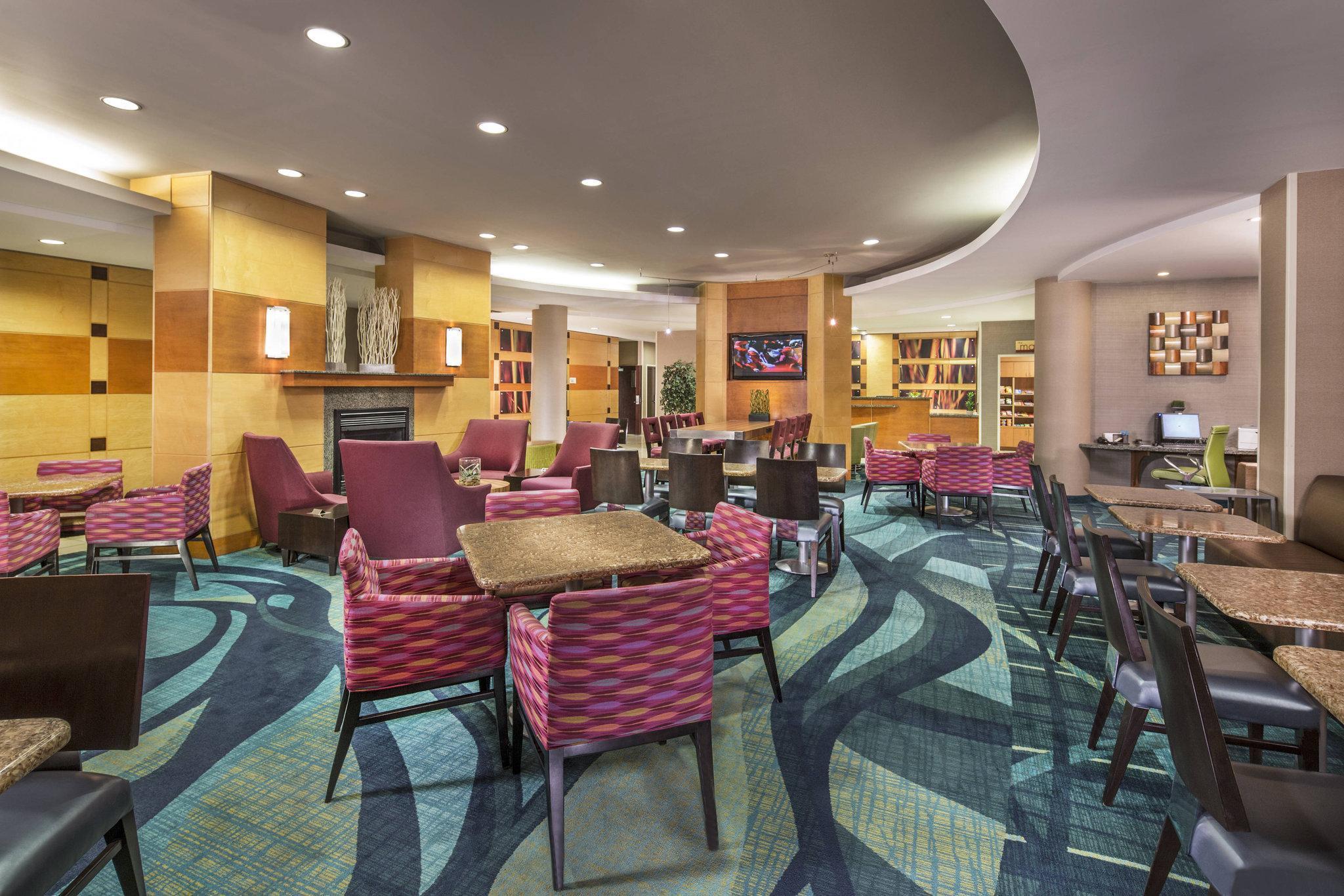 Vista Lobby Springhill Suites by Marriott Laredo