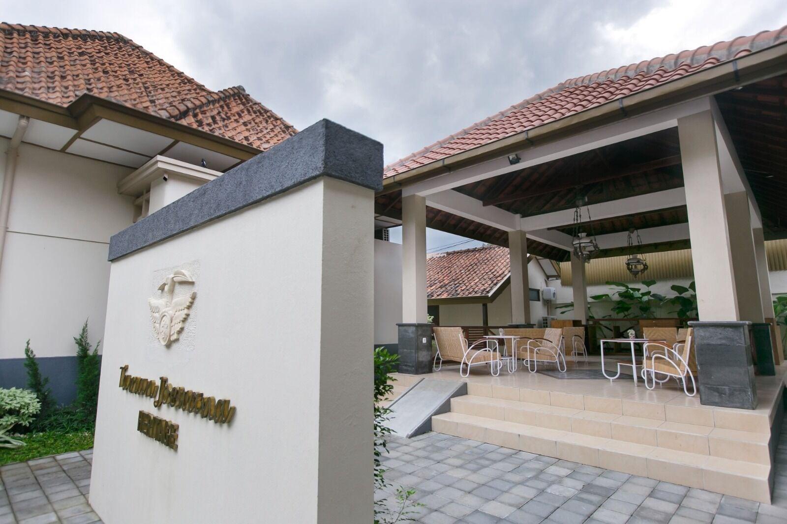 Vista Exterior Taman Yuwono Heritage Malioboro by Natt's Hospitality