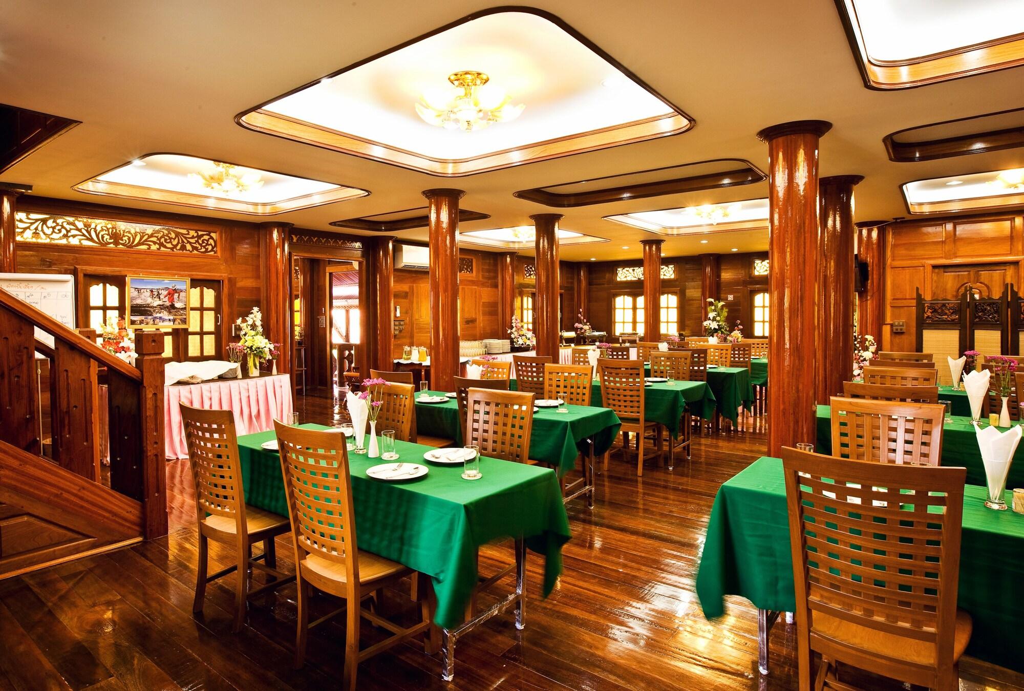 Restaurant Jaroenrat Resort