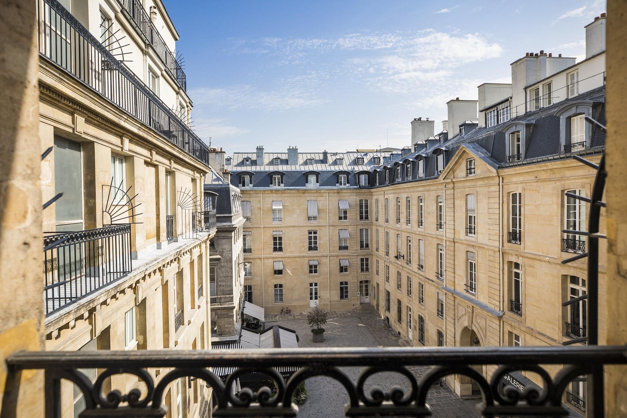 Vista Exterior Grand Hotel du Palais Royal