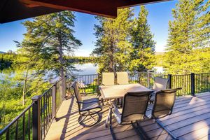 Alquiler Vacacional - Hot Tub & Mtn Views: Waterfront Grand Lake Cabin!