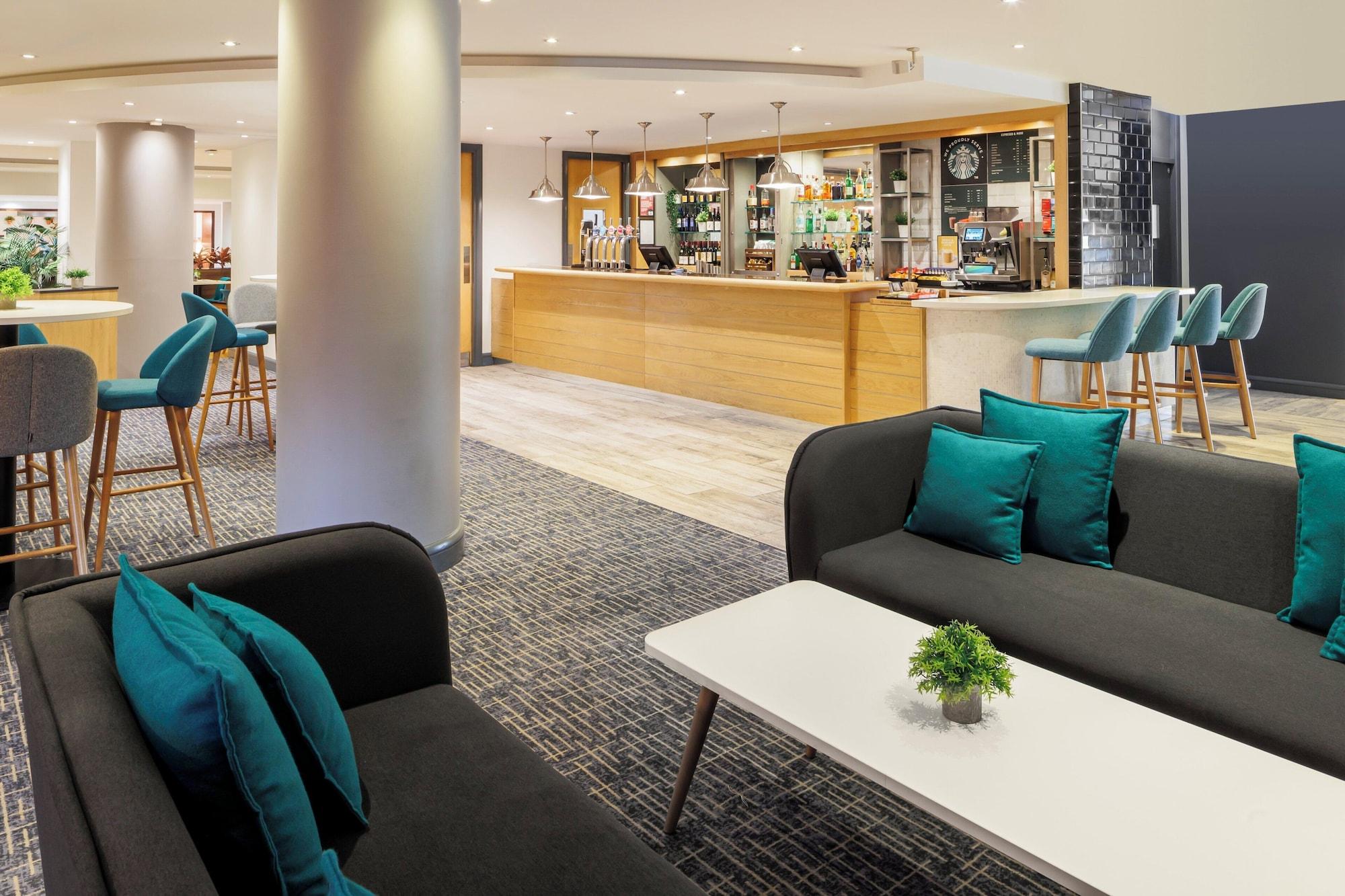 Bar/Salón Holiday Inn High Wycombe M40, Jct. 4 by IHG