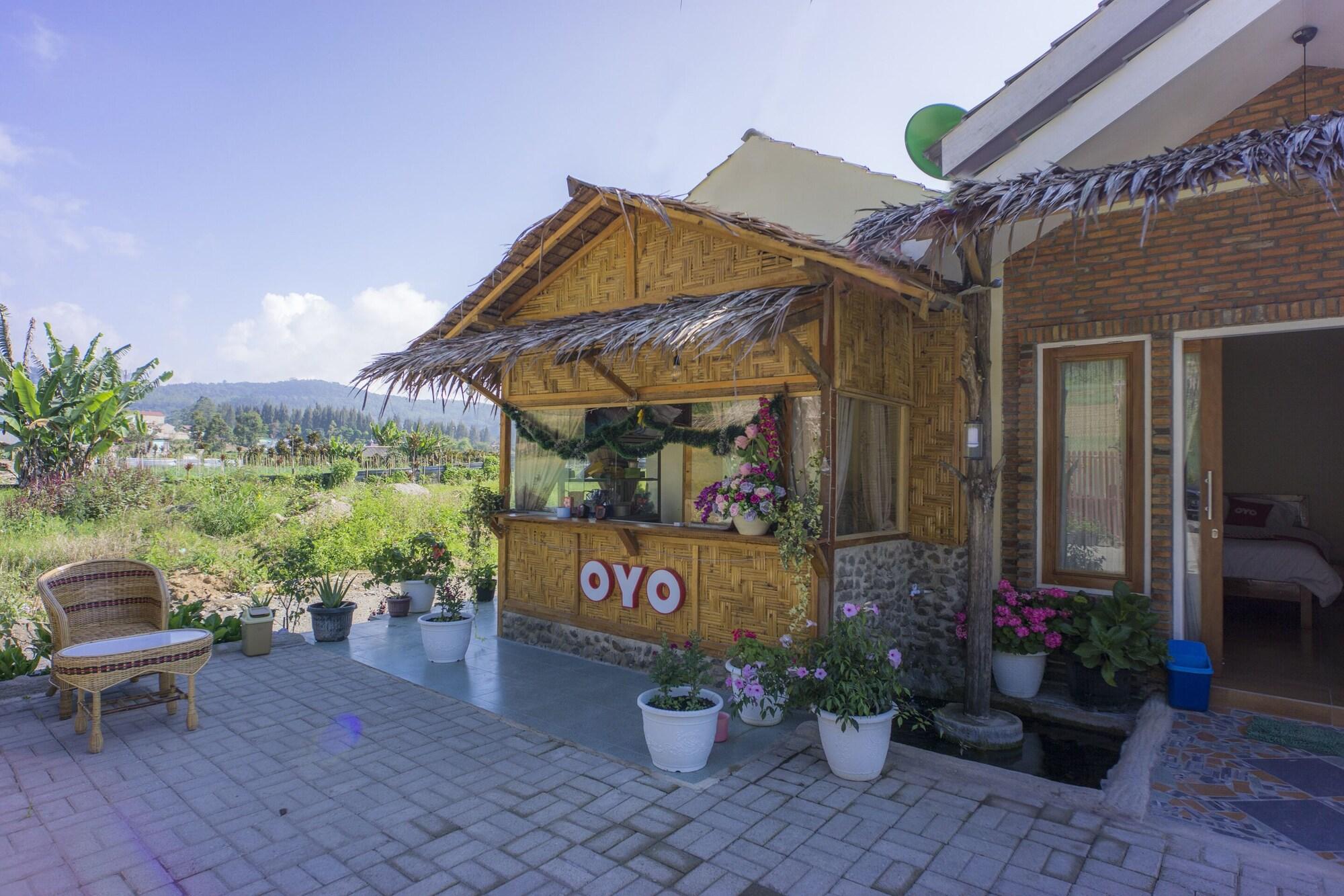Vista Lobby Super OYO 1696 Sapo Rumbia