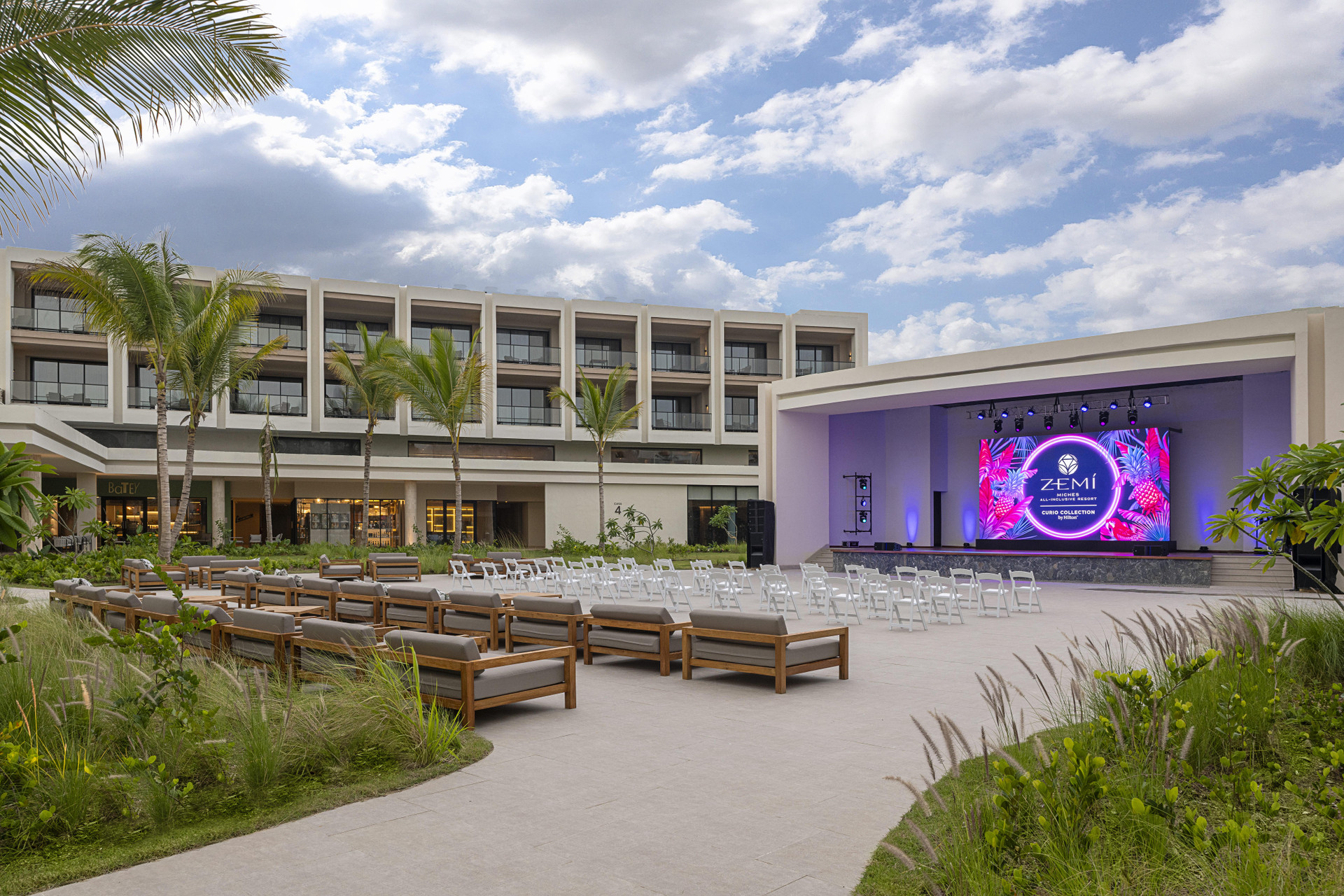 Vista Exterior Zemi Miches Punta Cana All-Inclusive Resort, Curio by Hilton