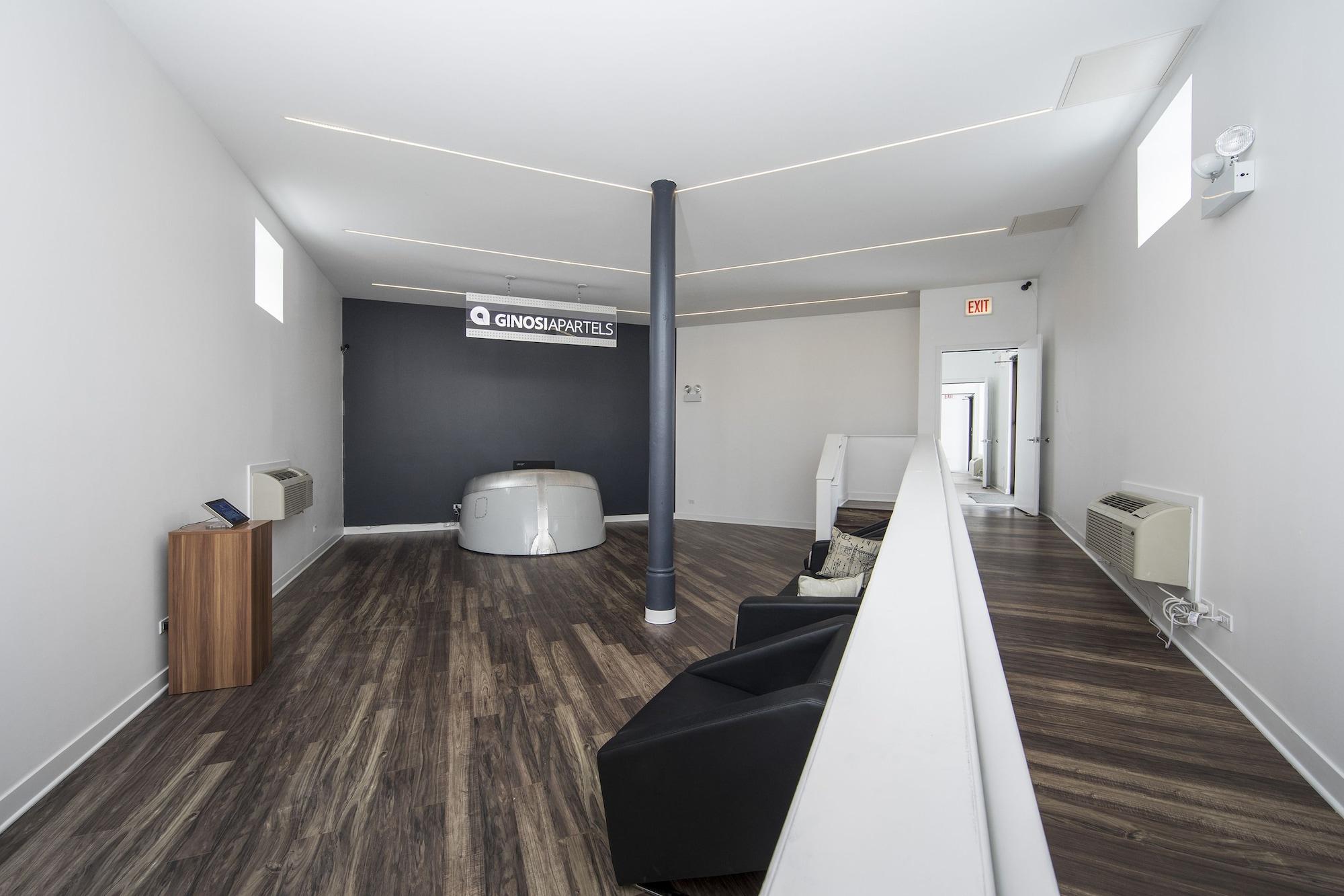 Vista Lobby Ginosi 747 Apartel