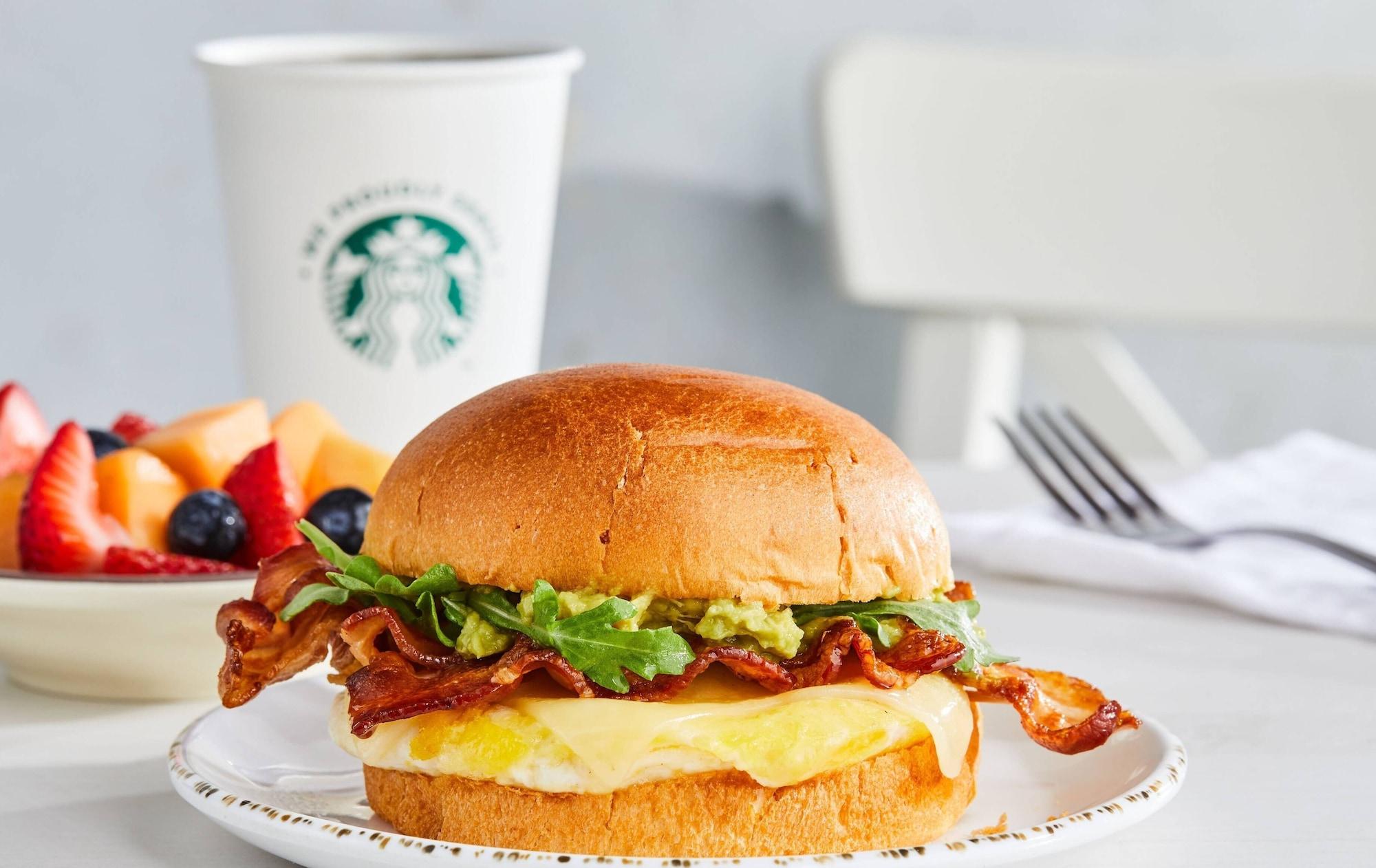 Restaurant Courtyard Jersey City Newport