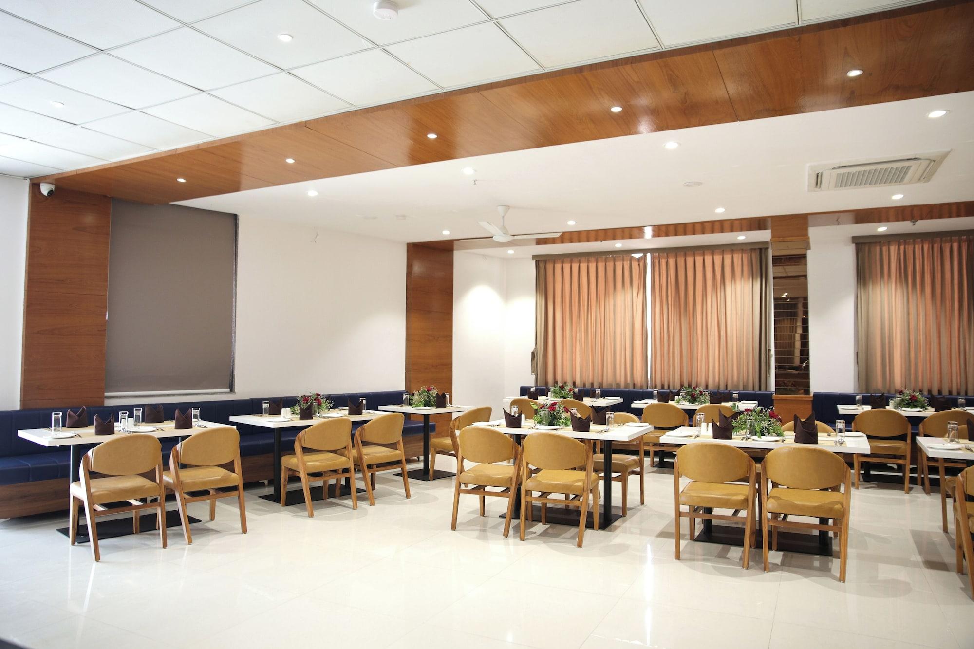 Restaurant Lords Eco Inn Ambaji