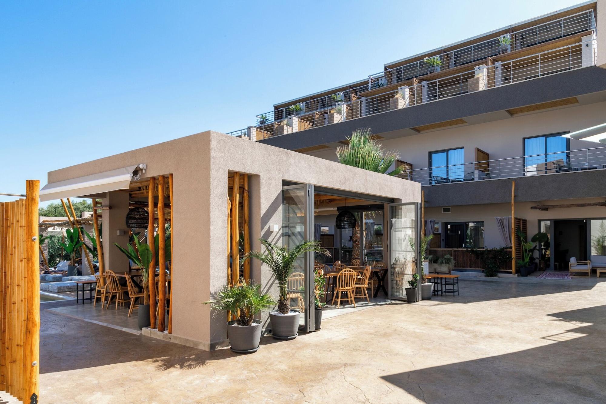 Vista Exterior DEL MARE SUITES