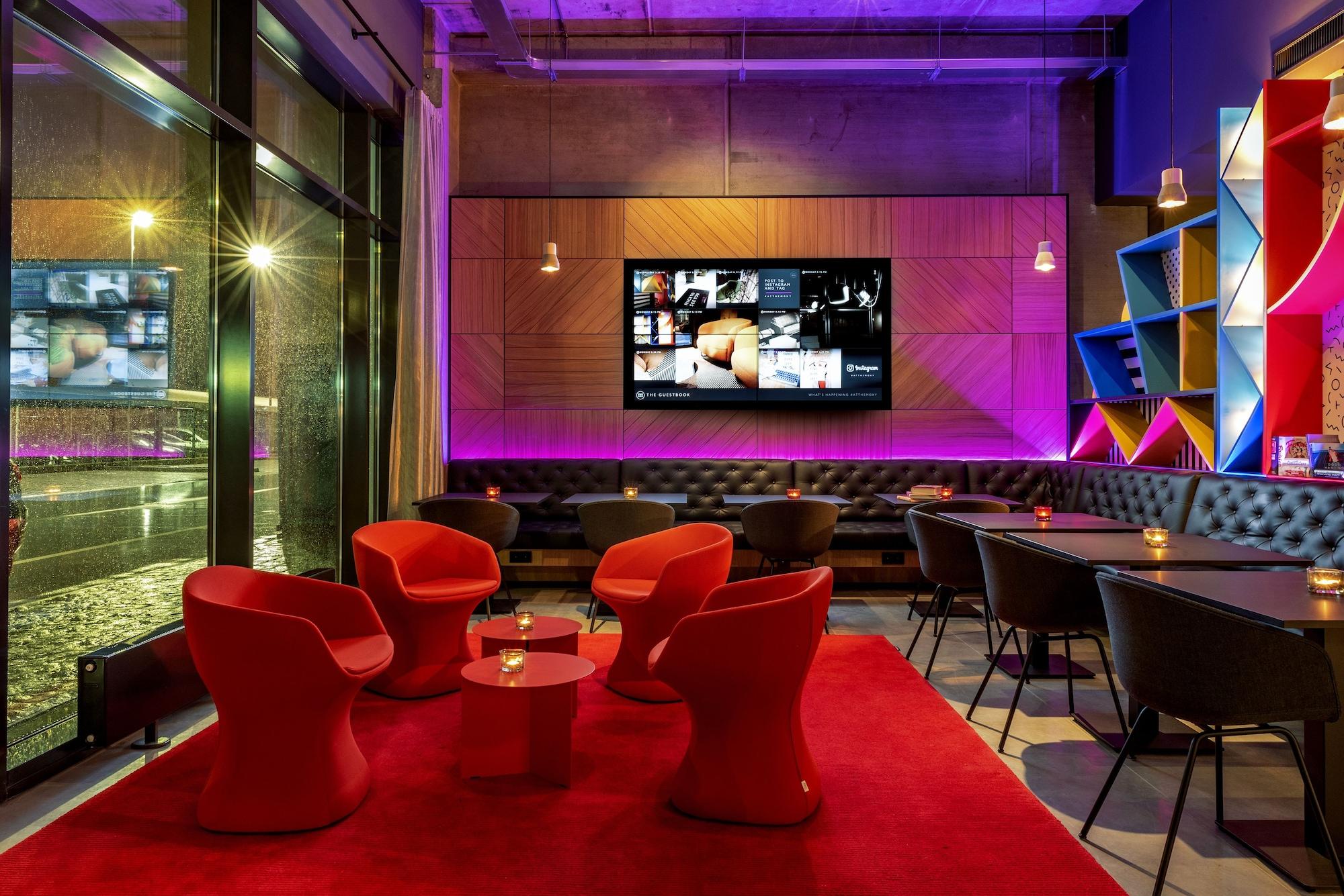 Bar/Salón Moxy Milan Linate Airport