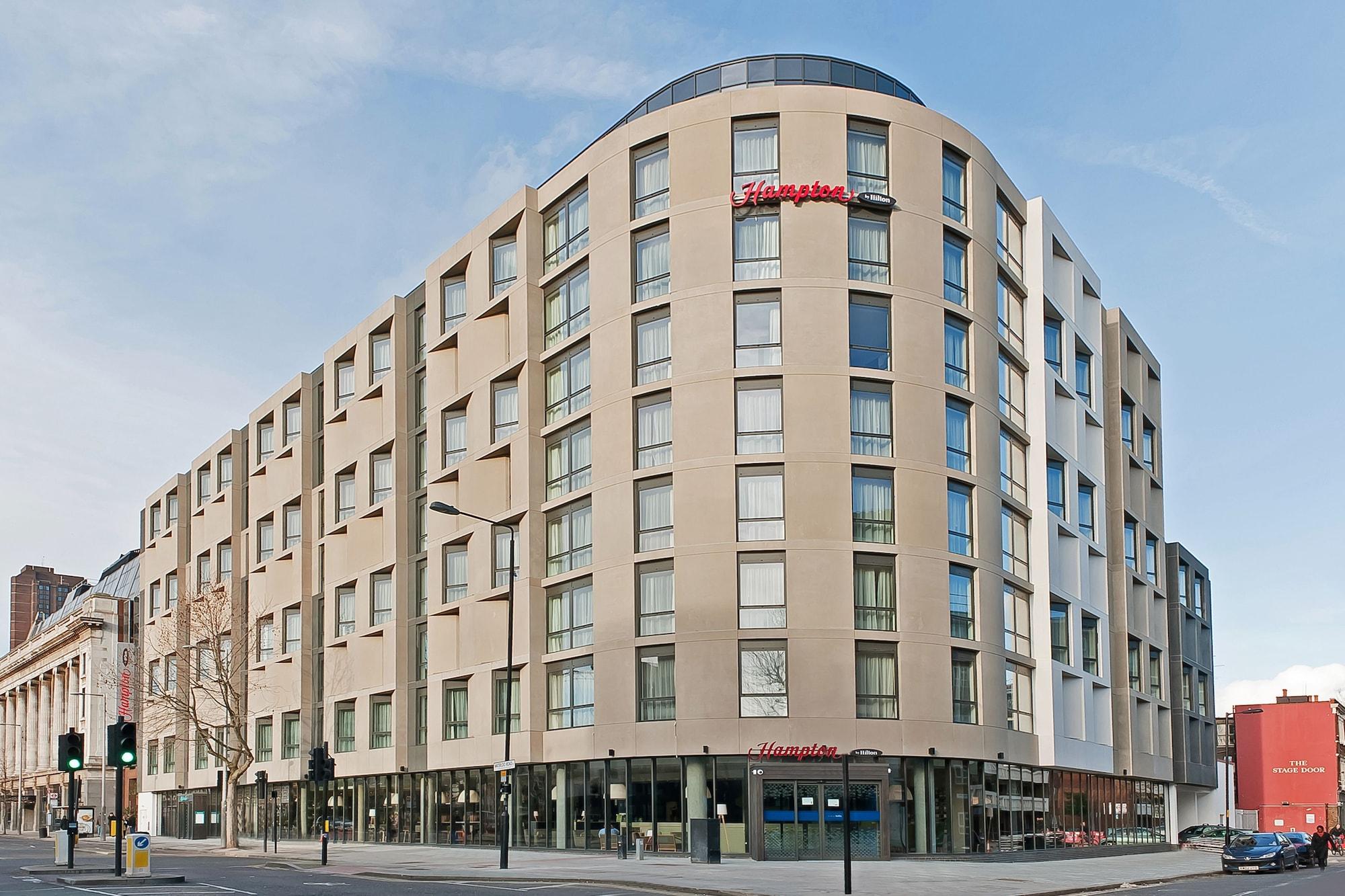 Vista Exterior Hampton by Hilton London Waterloo