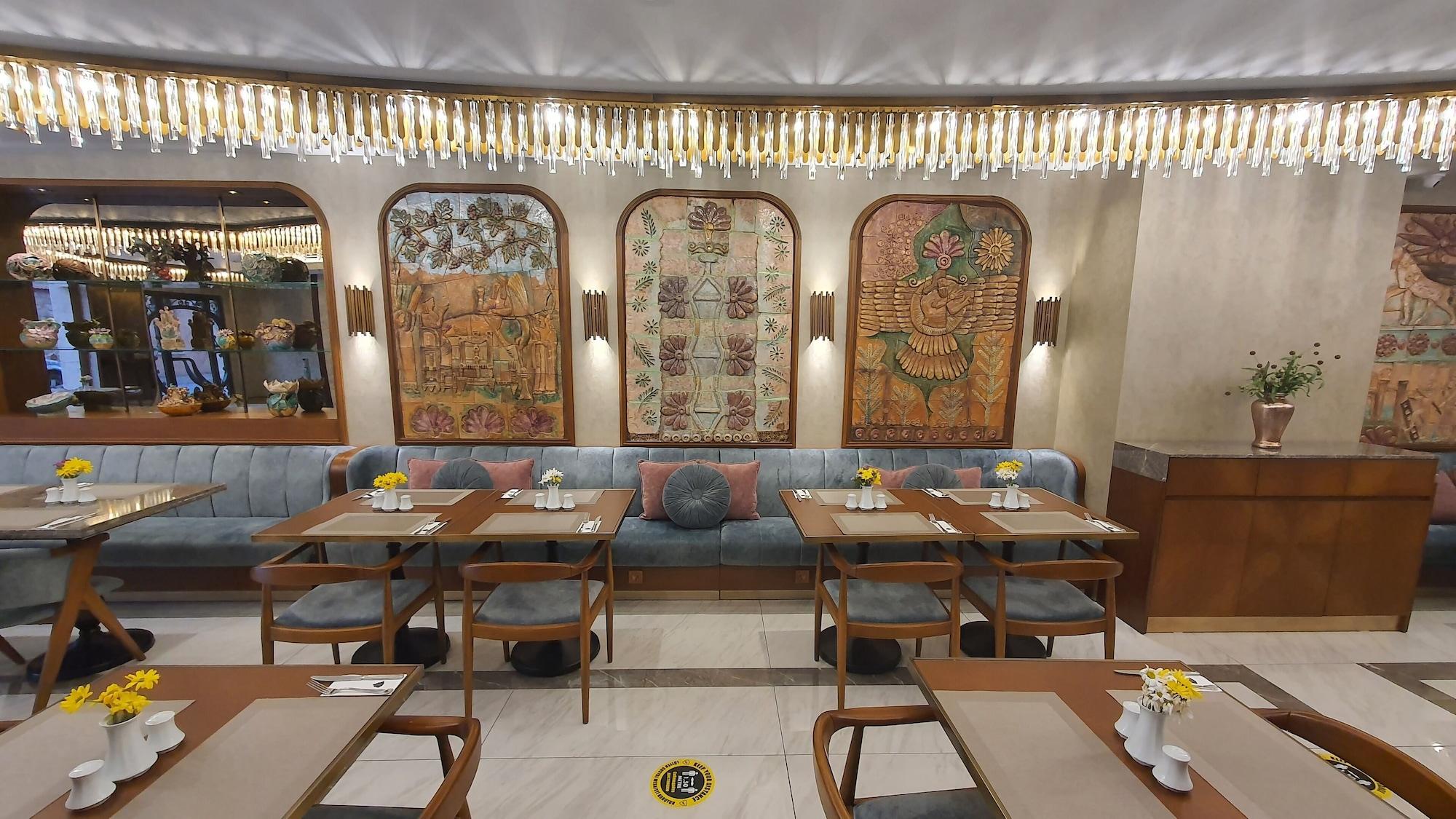 Restaurant Asur Hotel