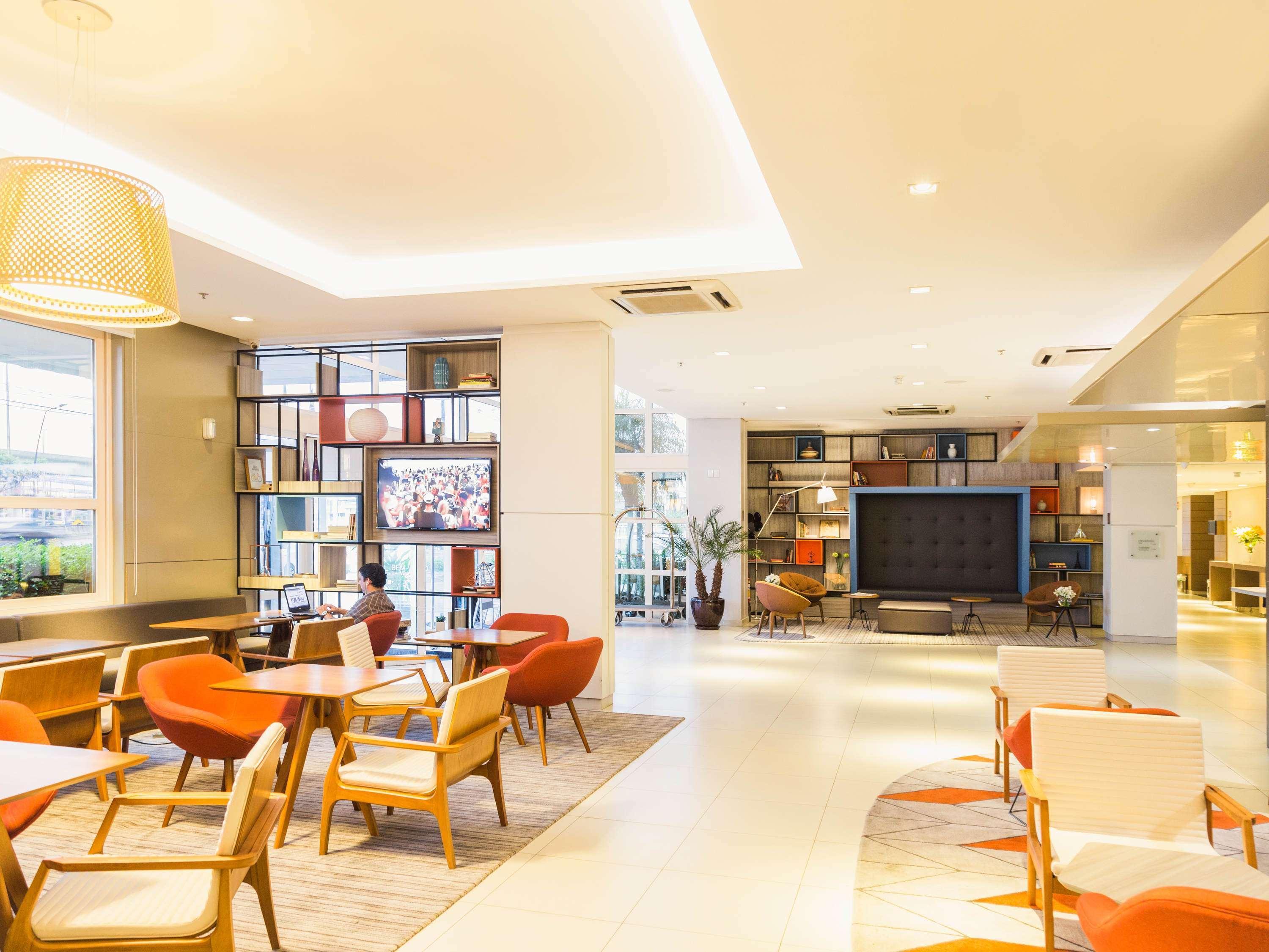 Vista Lobby Novotel Porto Alegre Airport