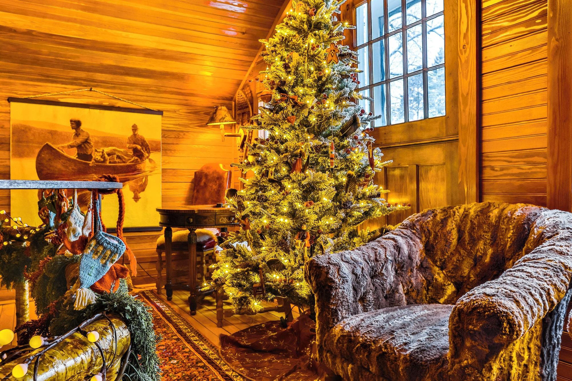 Vista Lobby Lake Placid Stagecoach Inn