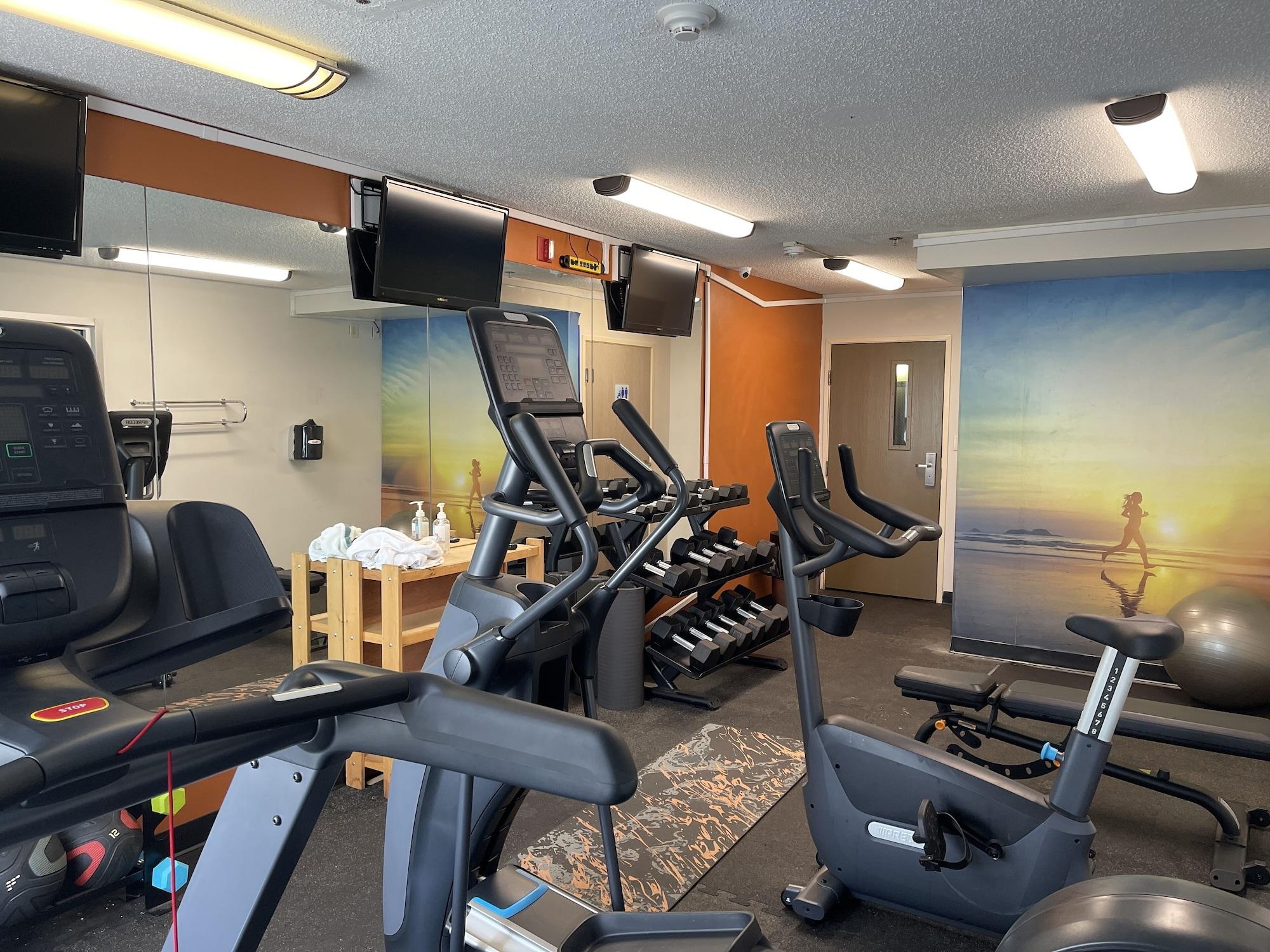 Gimnasio Clarion Pointe Evansville North