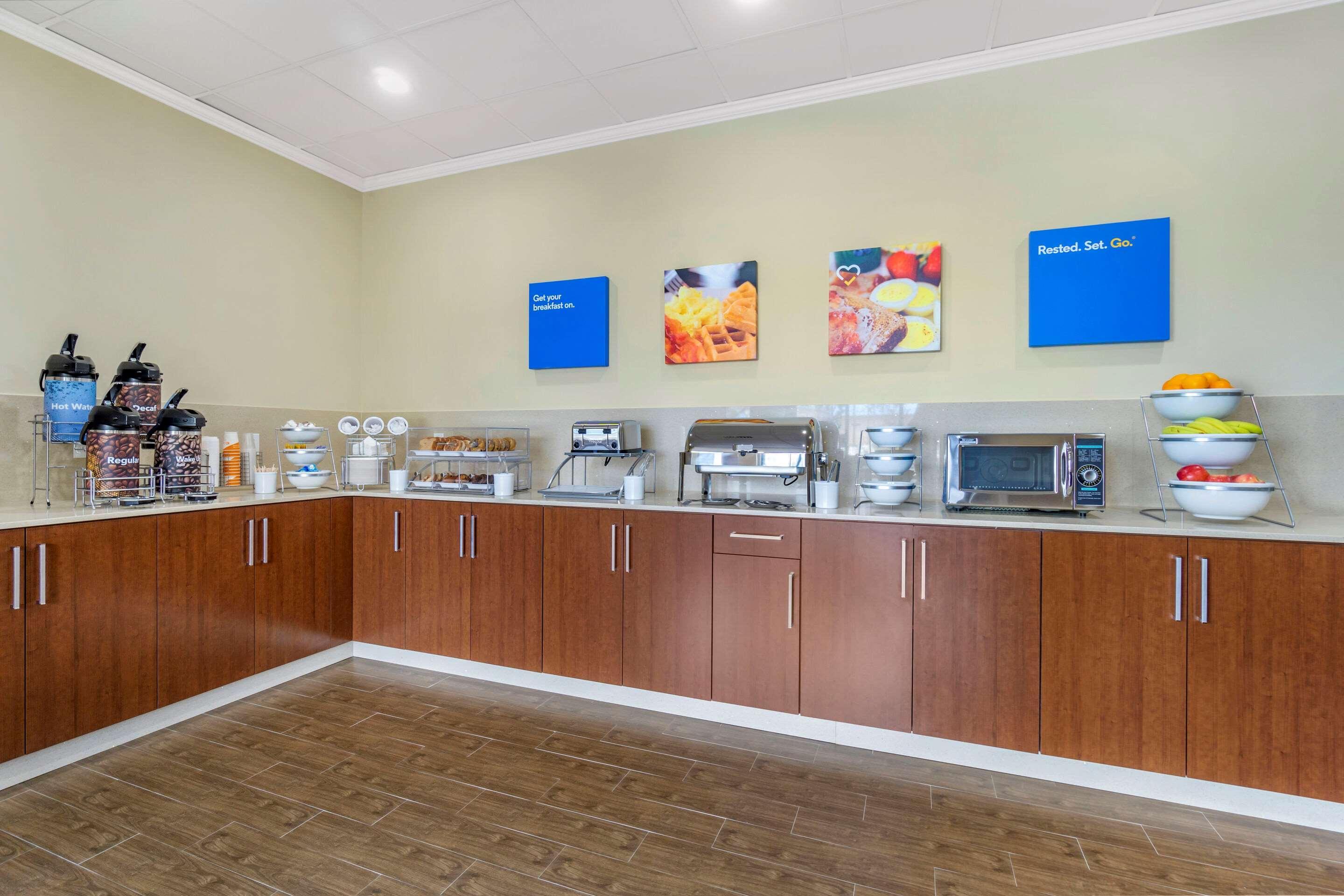 Restaurant Comfort Inn & Suites Lakewood by JBLM