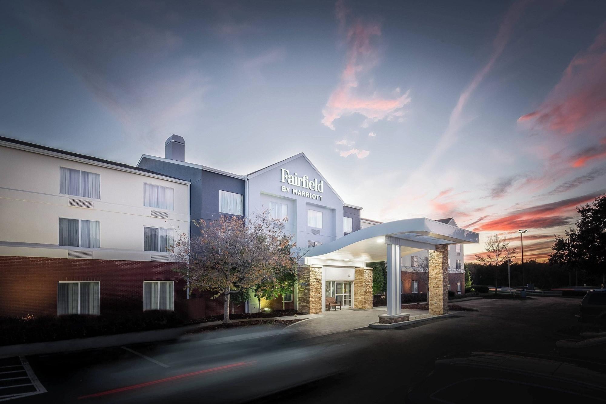 Varios Fairfield Inn by Marriott Northlake