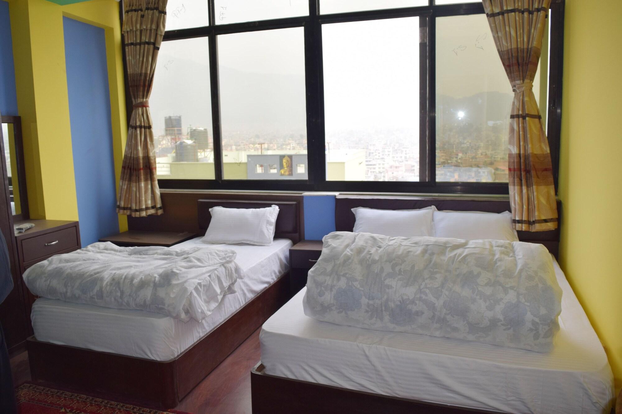 Varios Hotel Om