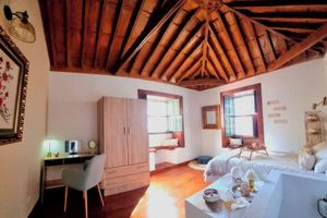 Alquiler Vacacional - 2 minutes for the beach and services! Heart of the old town. Recently restaured.